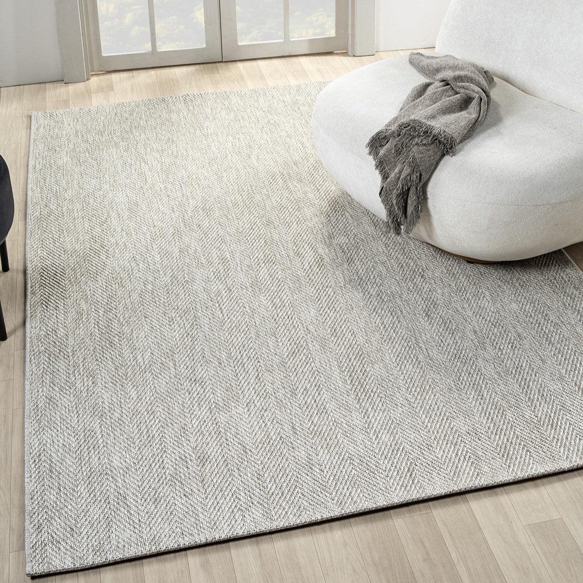 Düz Açık Gri Kılçık Desenli Modern Halı