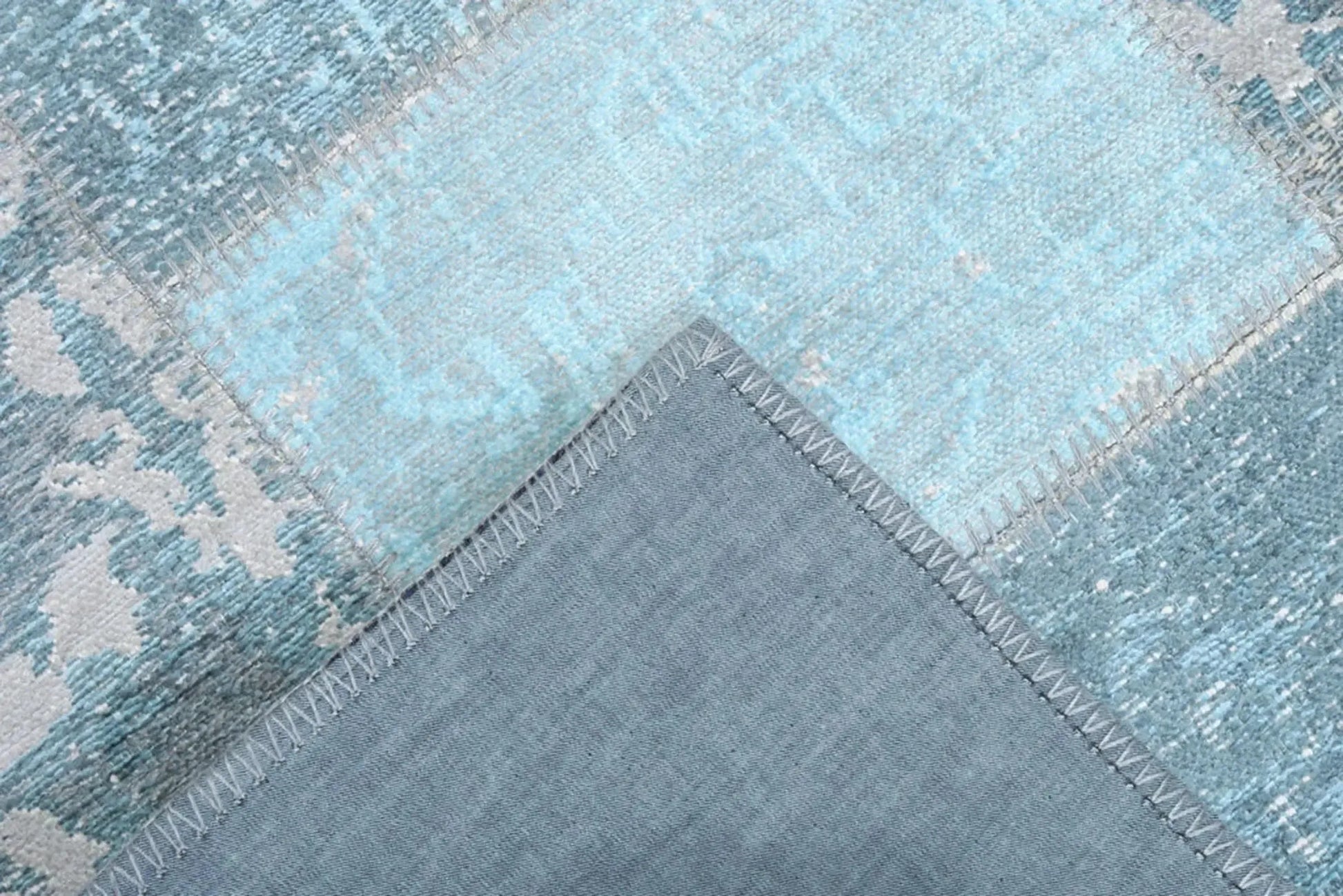Eskitme Patchwork Açık Gökyüzü Mavi Halı