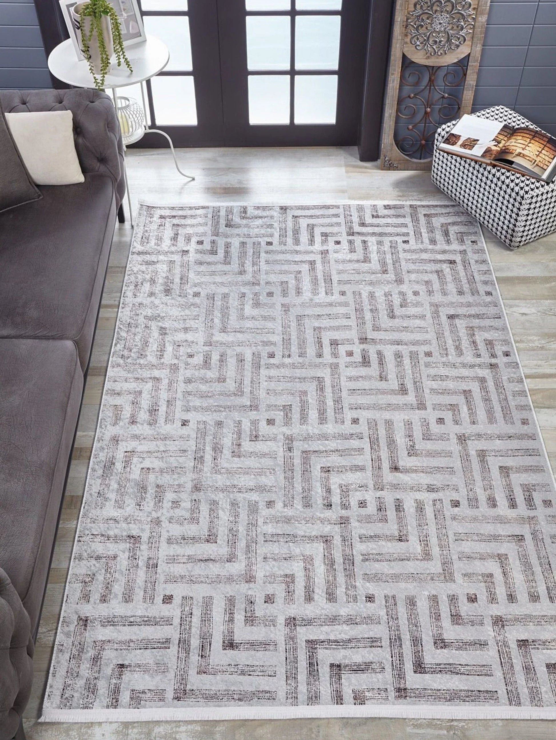 Geometrik Desenli Bej Kahverengi - Siyah Beyaz Modern Halı