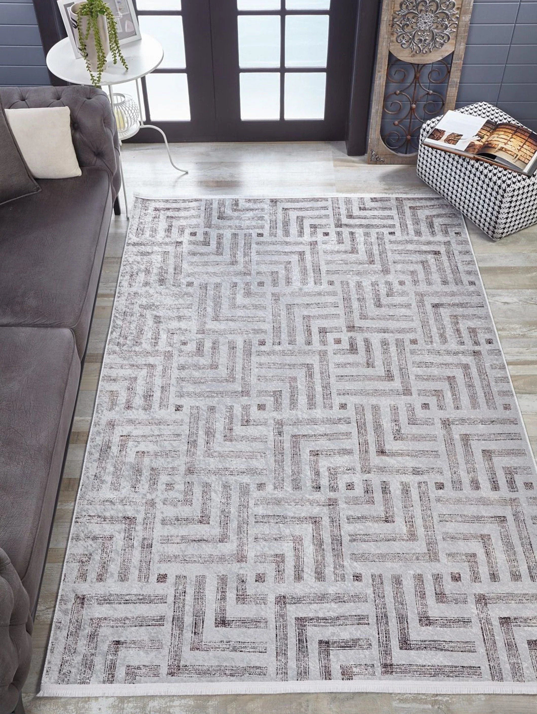 Geometrik Desenli Bej Kahverengi - Siyah Beyaz Modern Halı