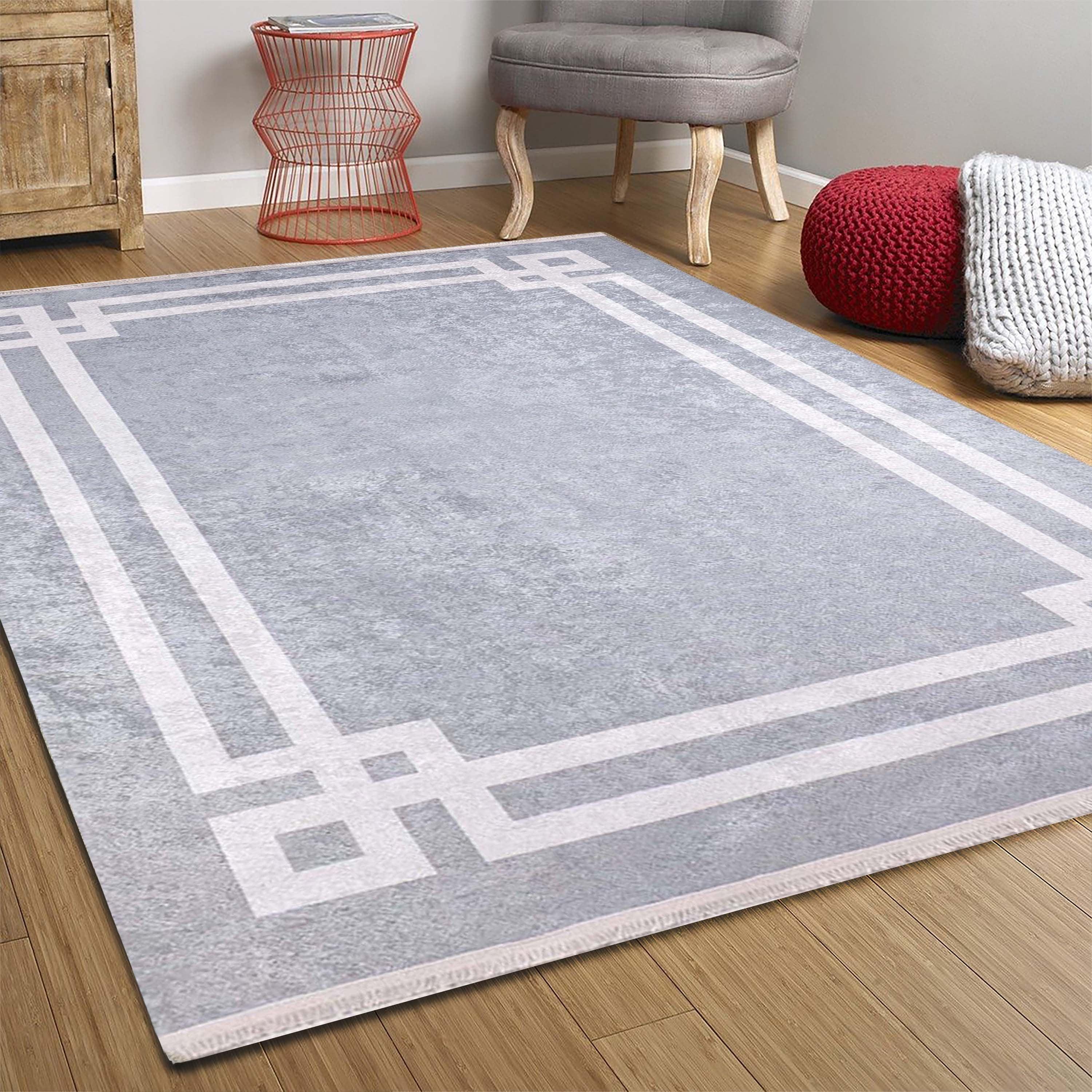 Geometrik Desenli Gri Halı