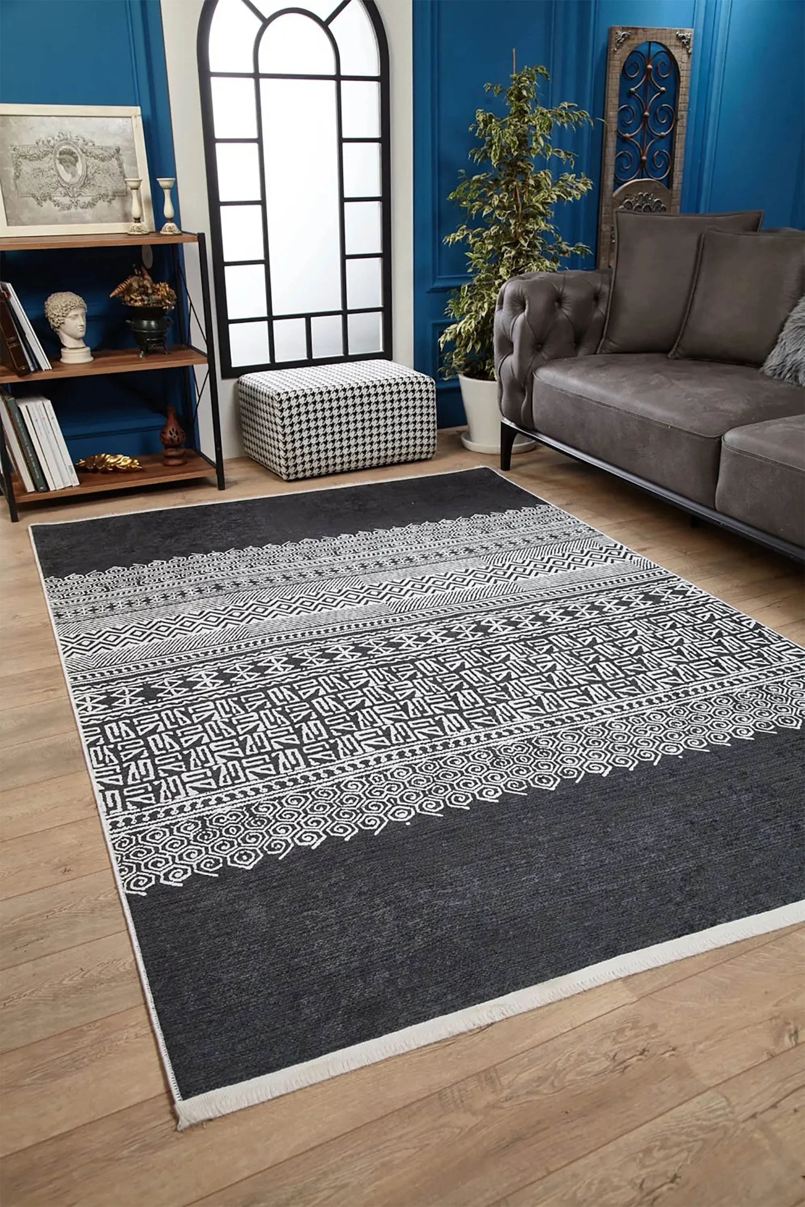 Gri Etnik Desenli Geometrik Anadolu Kilim Halı
