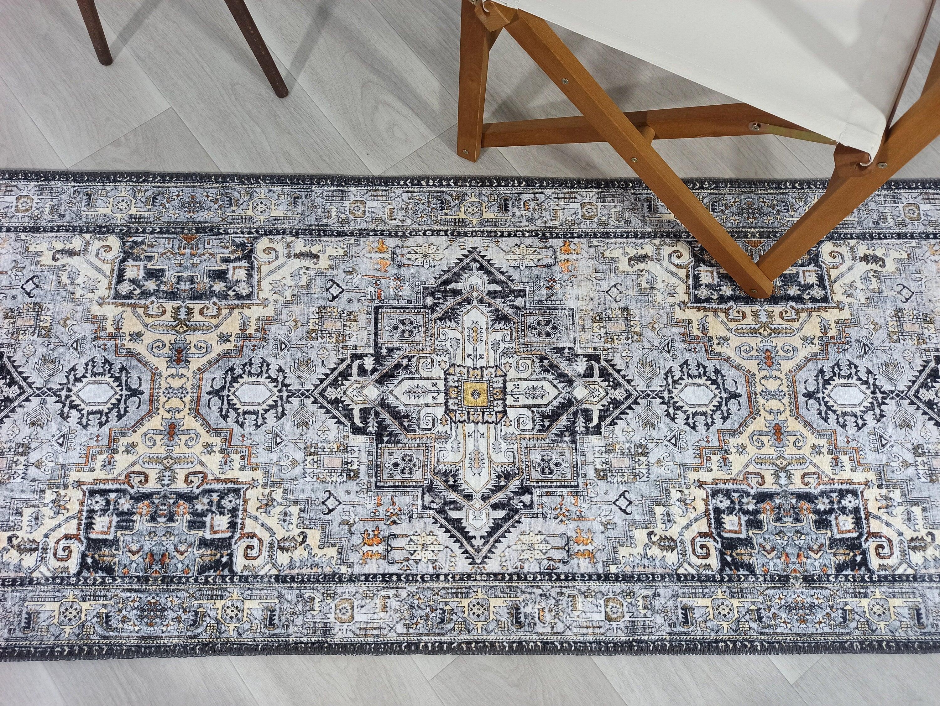 Gri Geometrik Desenli Vintage Halı
