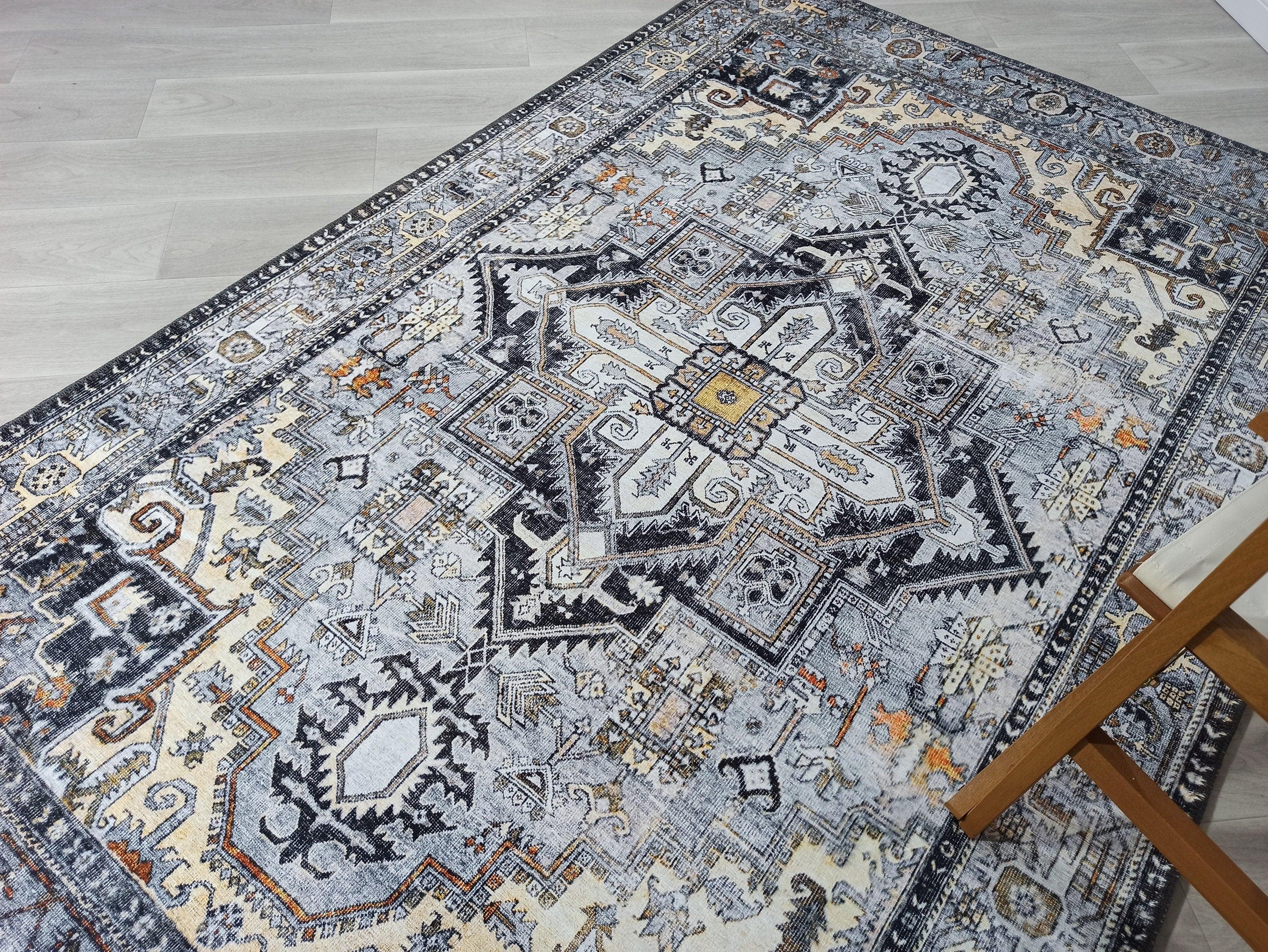 Gri Geometrik Desenli Vintage Halı