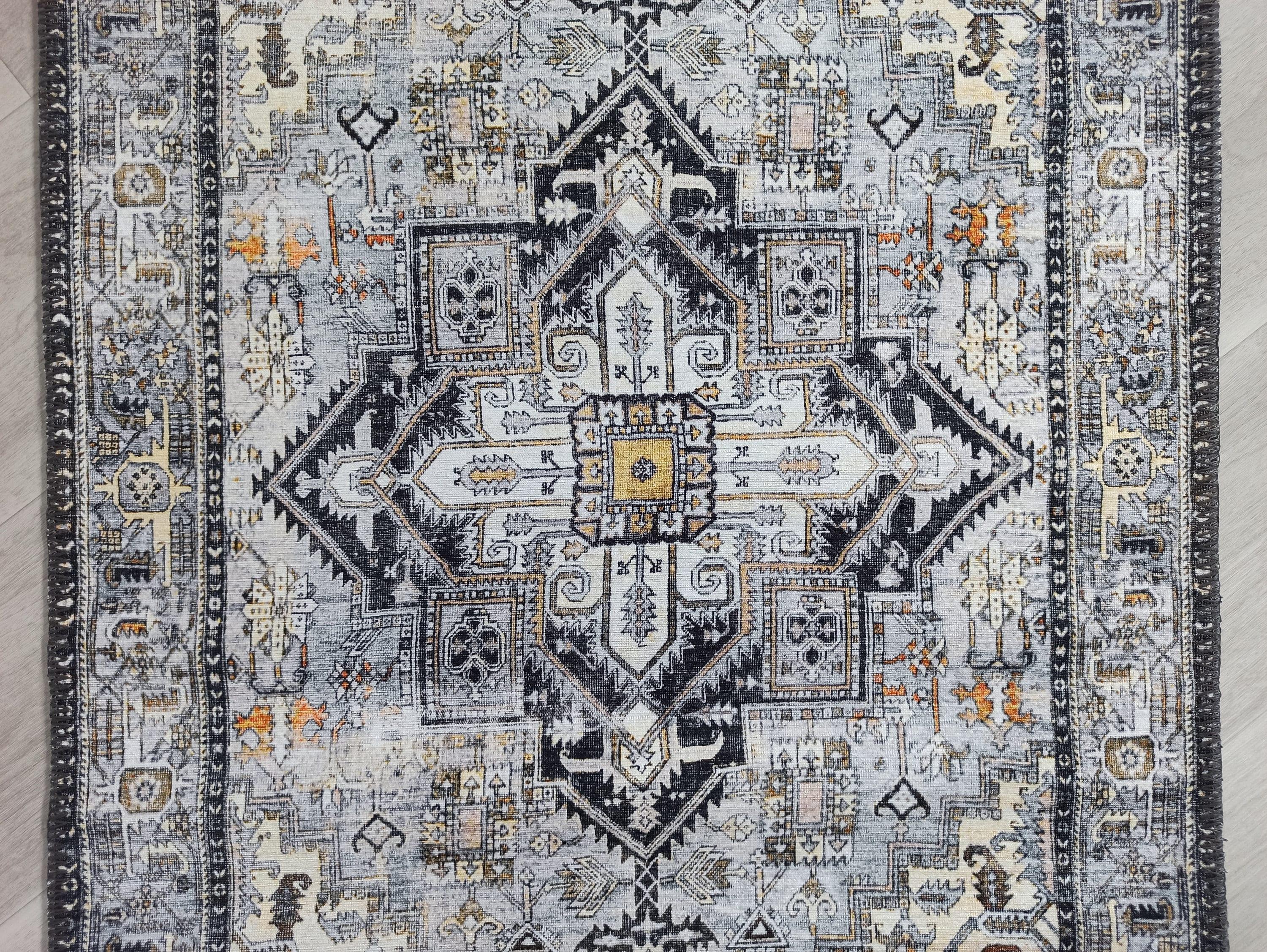 Gri Geometrik Desenli Vintage Halı