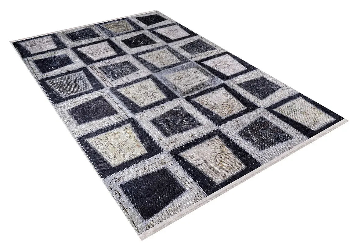 Gri Siyah Çerçeveli Kare Patchwork Görünümlü Halı