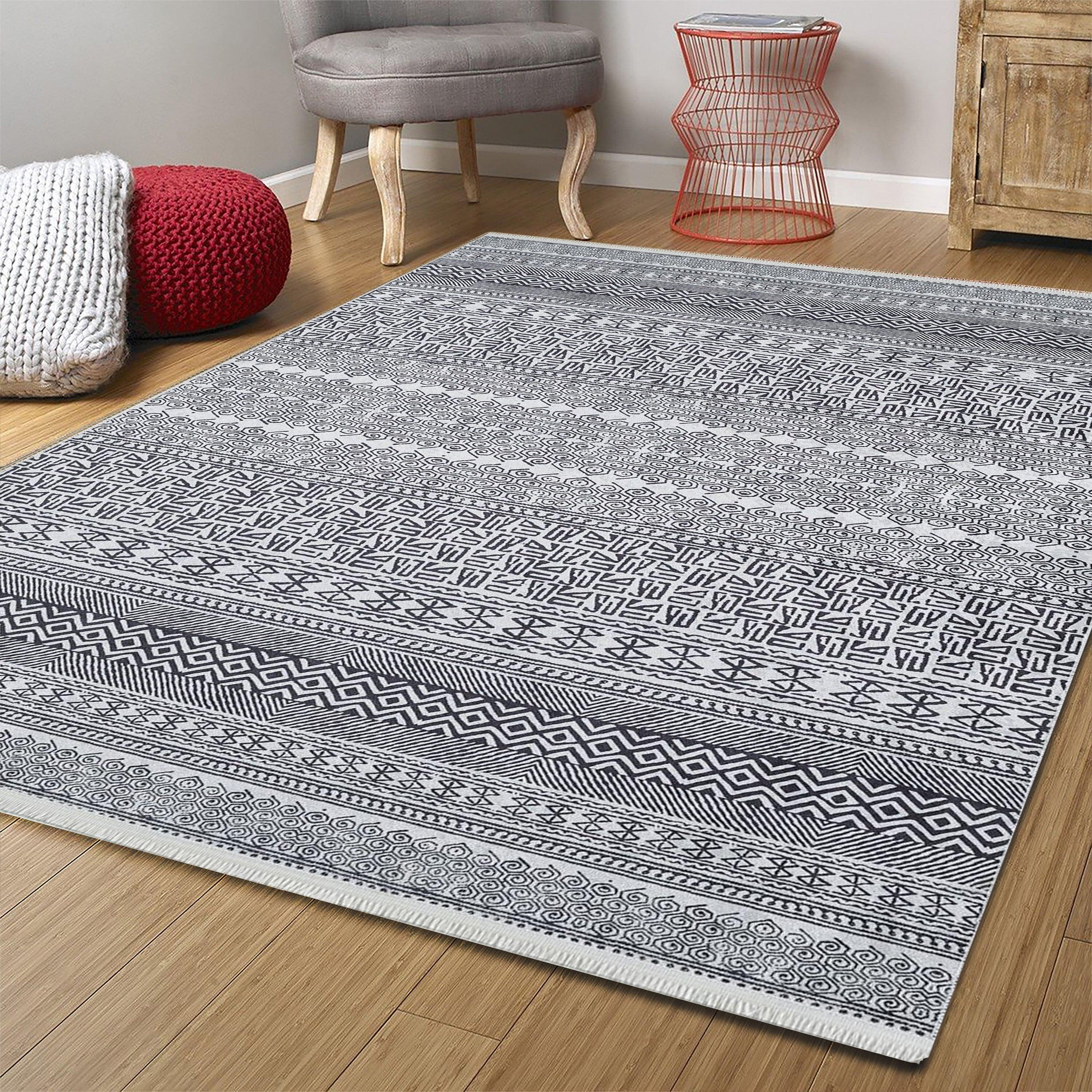 Gri Siyah Geometrik Desenli Halı
