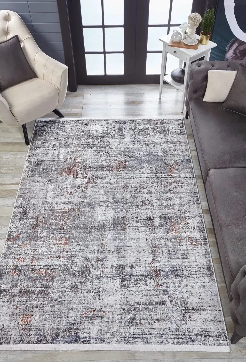 Gri Tonlarda Modern Halısı