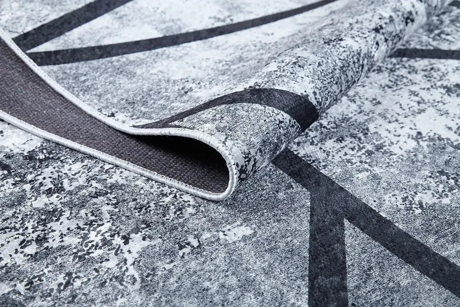 Gri ve Beyaz Geometrik Abstre Halı