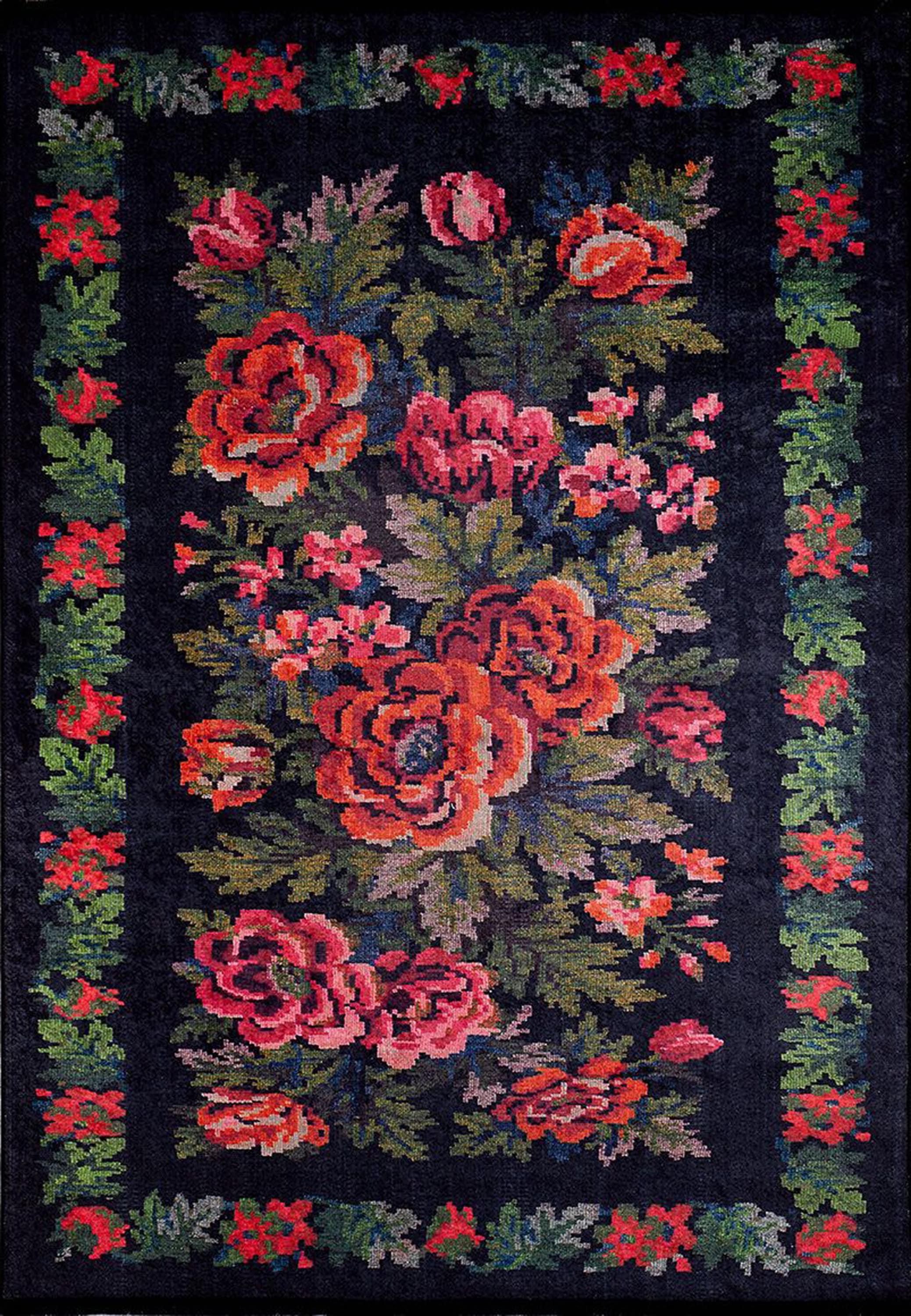 Gül Desenli Siyah Karabağ Kilim Halı