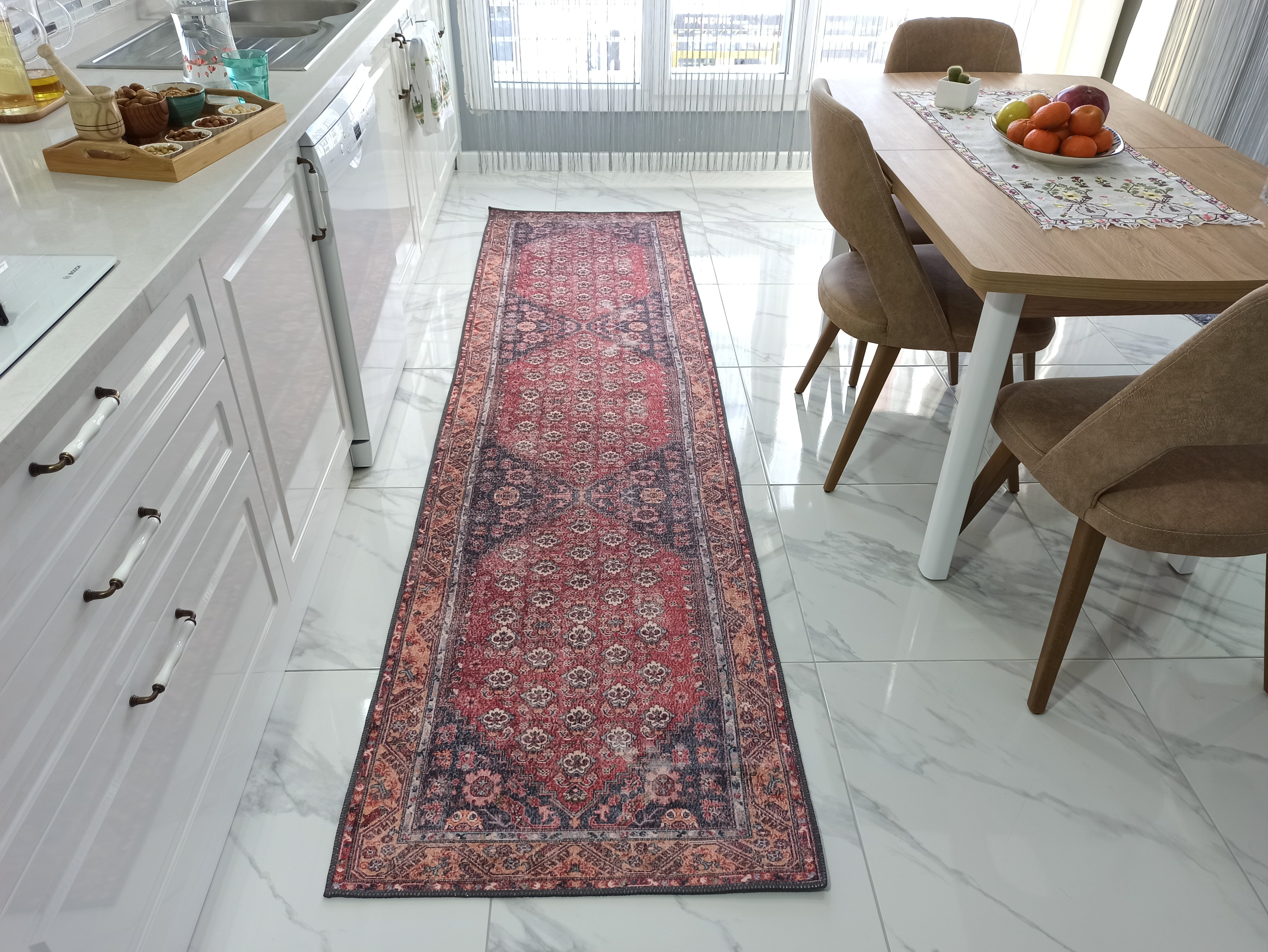 Bordo ve Lacivert Geometrik Desenli Geleneksel Halı