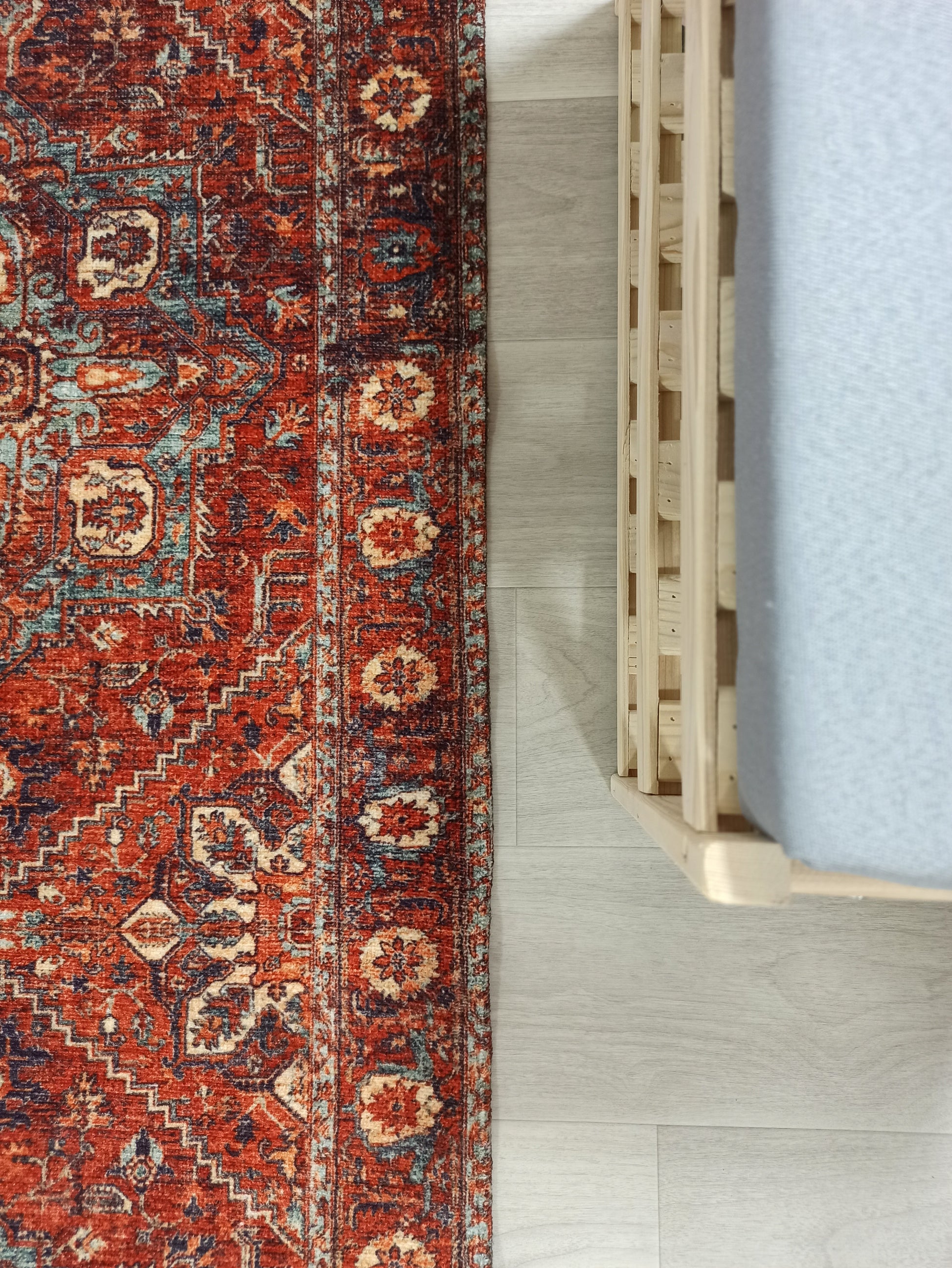 Kiremit ve Lacivert Medalyonlu Vintage Yolluk