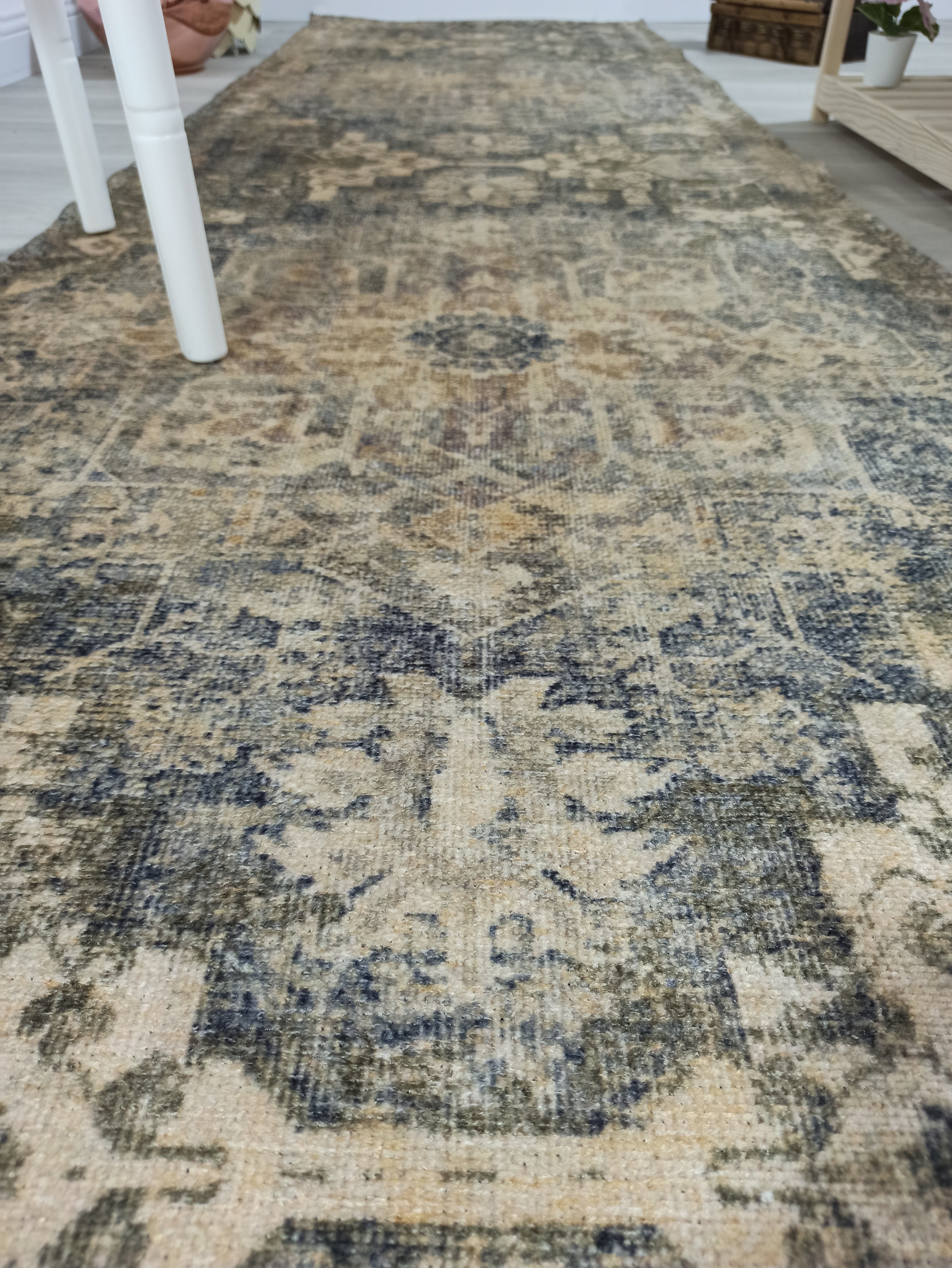 Gray Geometric Patterned Vintage Carpet - CLEARANCE - 4113OU