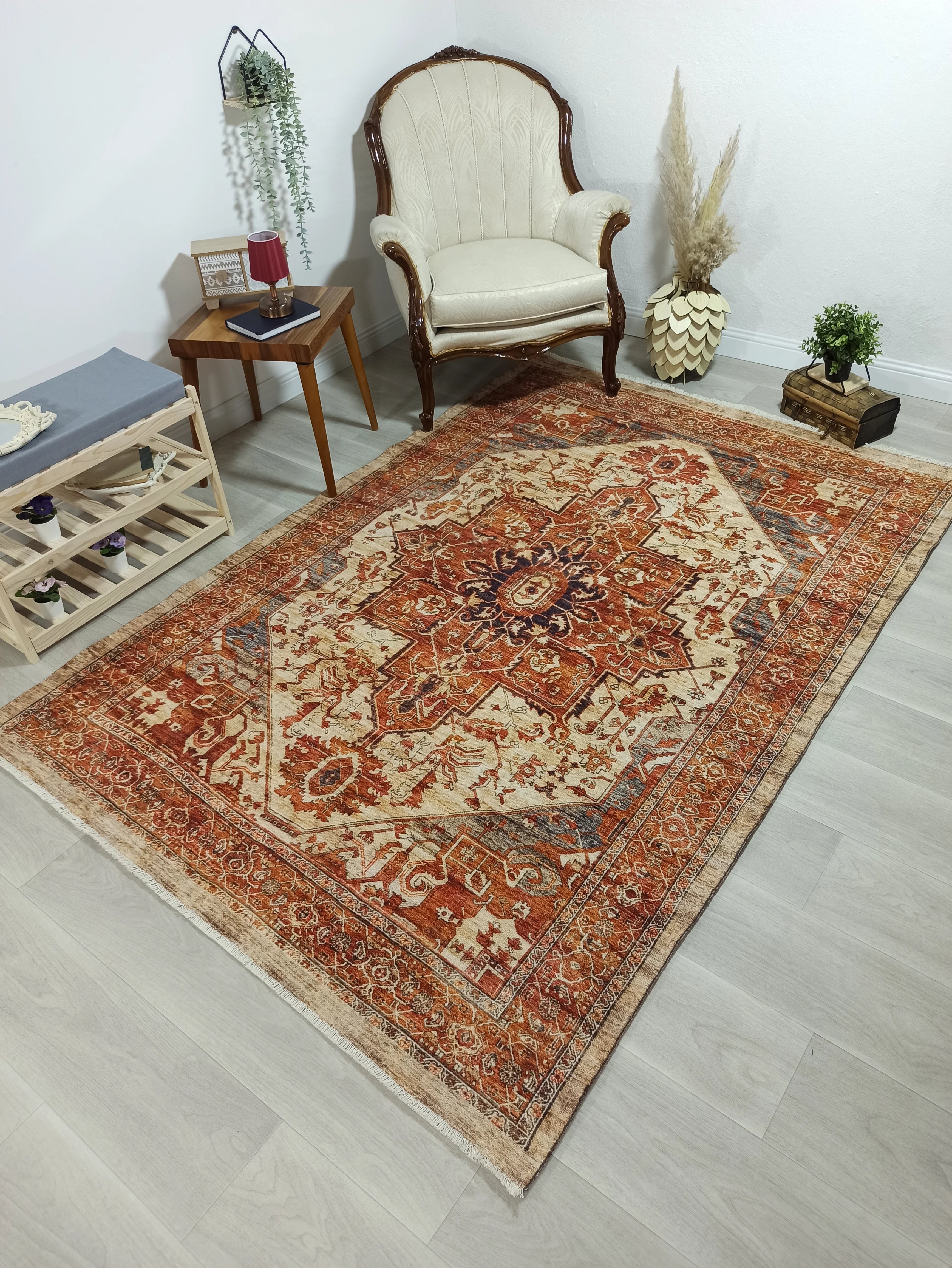 Pas Kırmızısı ve Krem Medalyonlu Vintage Halı