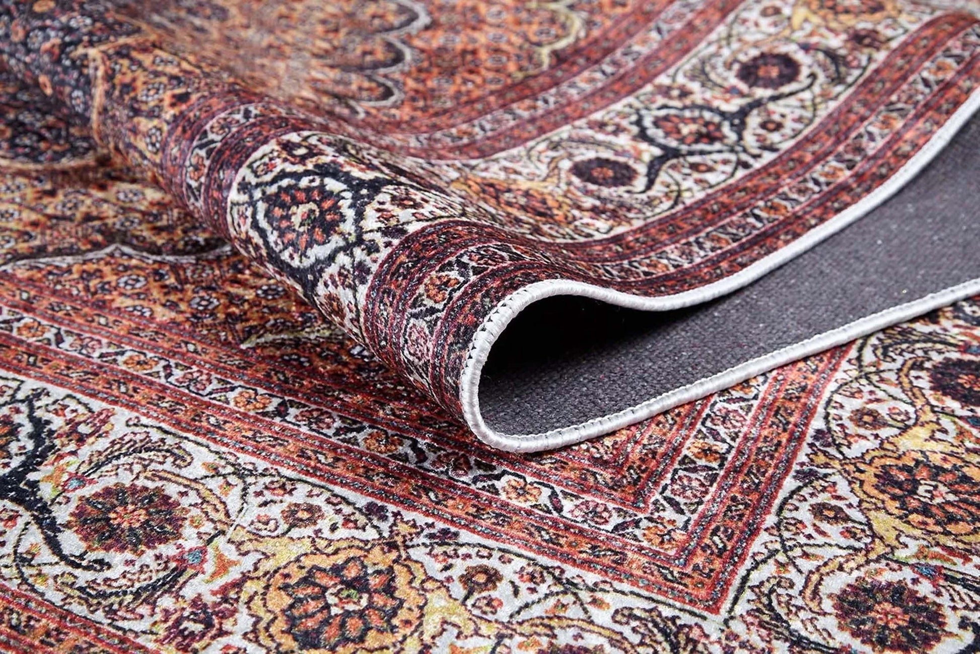 İran Kırmızı, Bej & Koyu Lacivert Madalyon Desenli Halı