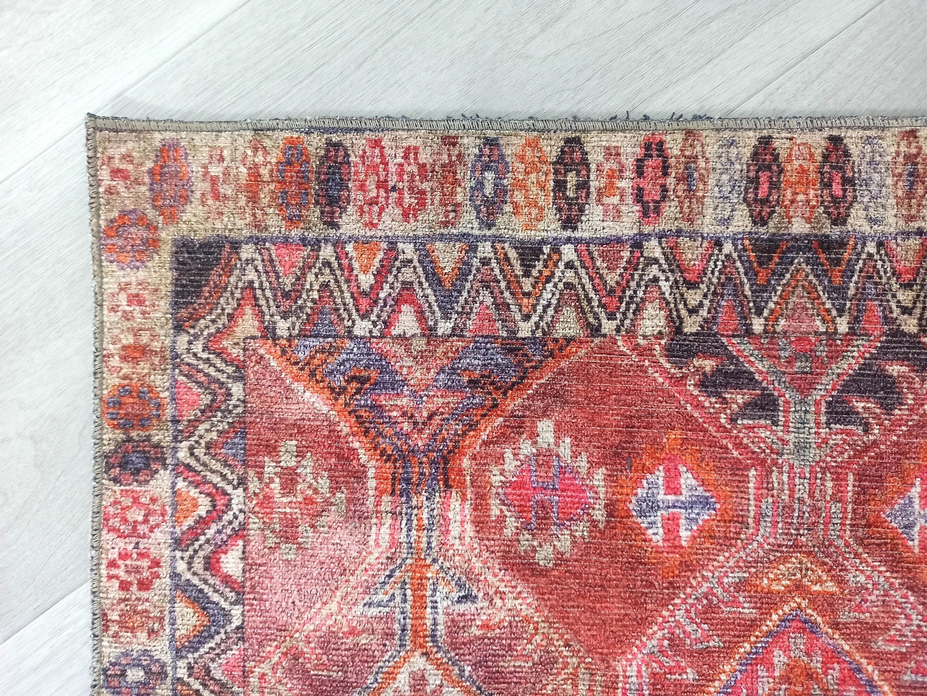 Terracotta ve Turuncu Elmas Desenli Vintage Halı