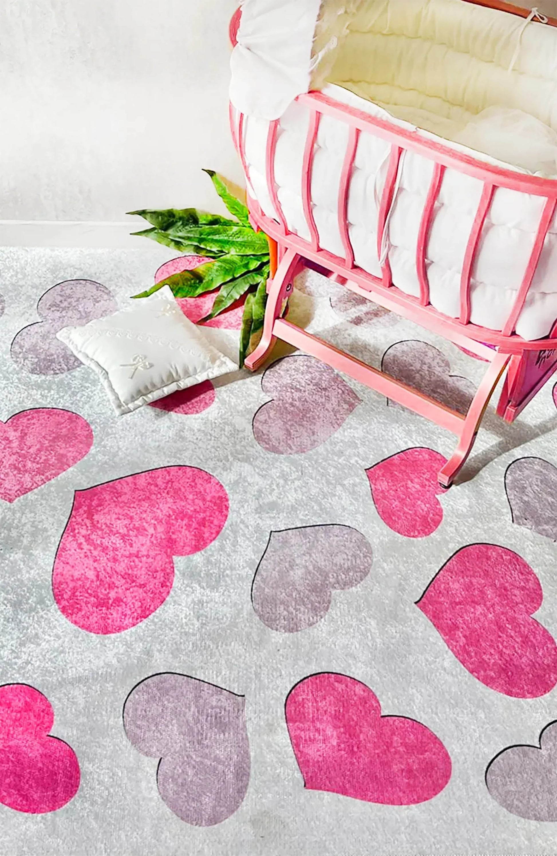 Kalp Desenli Pembe Çocuk Halısı