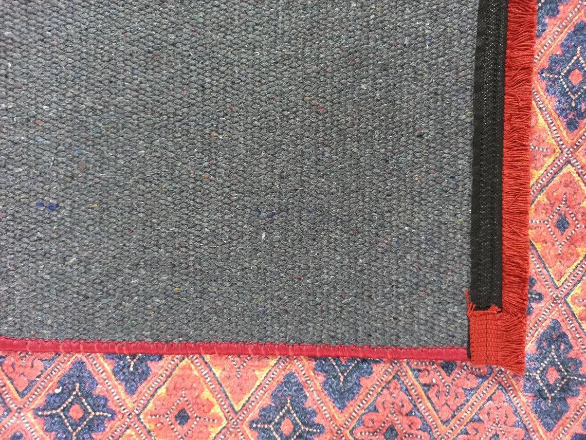 Kiremit Kırmızı ve Lacivert Geometrik Desenli Anadolu Kilim Halı
