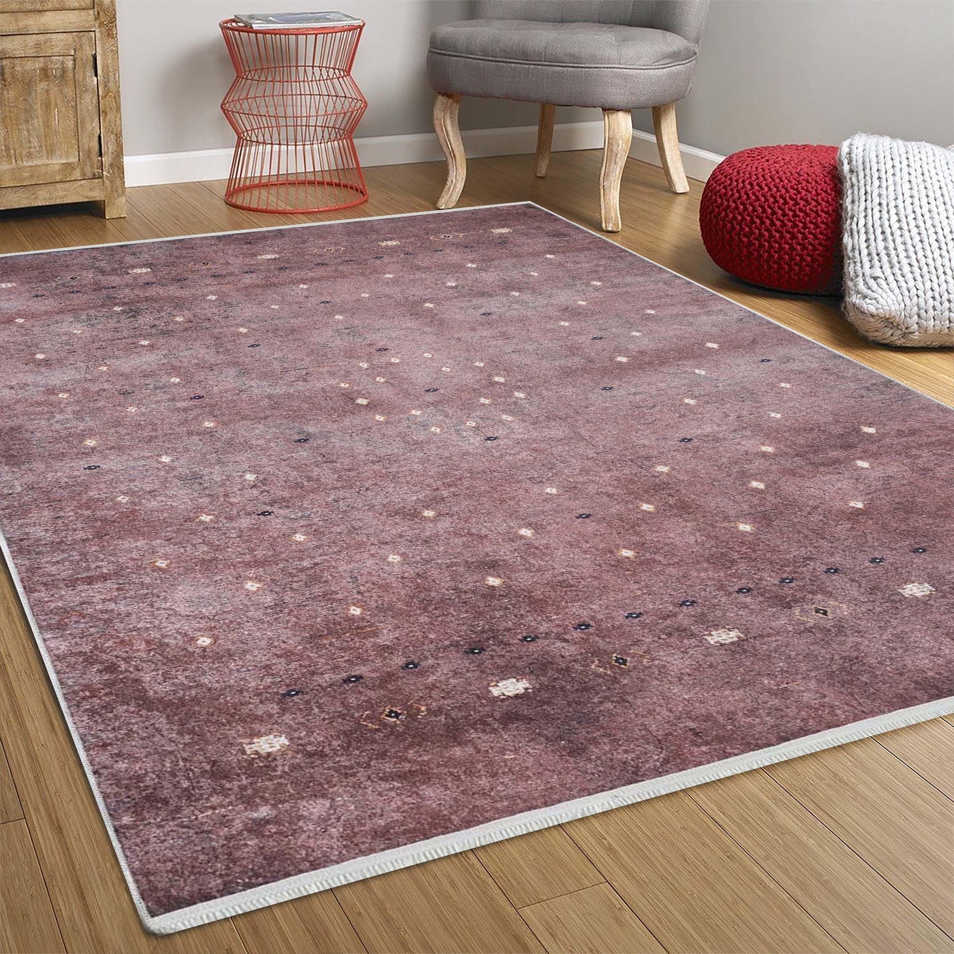 Kahverengi Uşak Desenli Kilim Halı