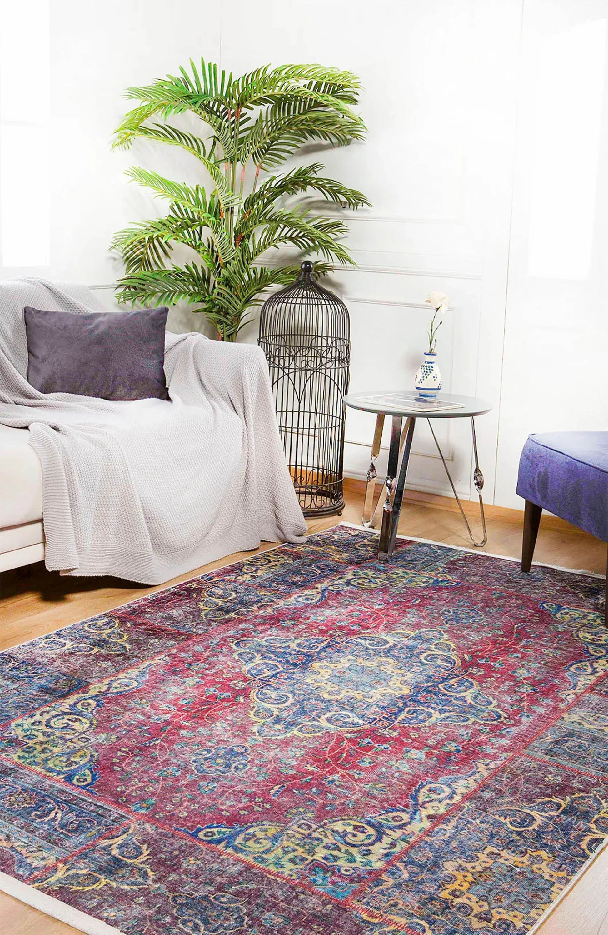 Kırmızı Mavi Patchwork Görünümlü Vintage Eskitme Otantik Salon Halısı