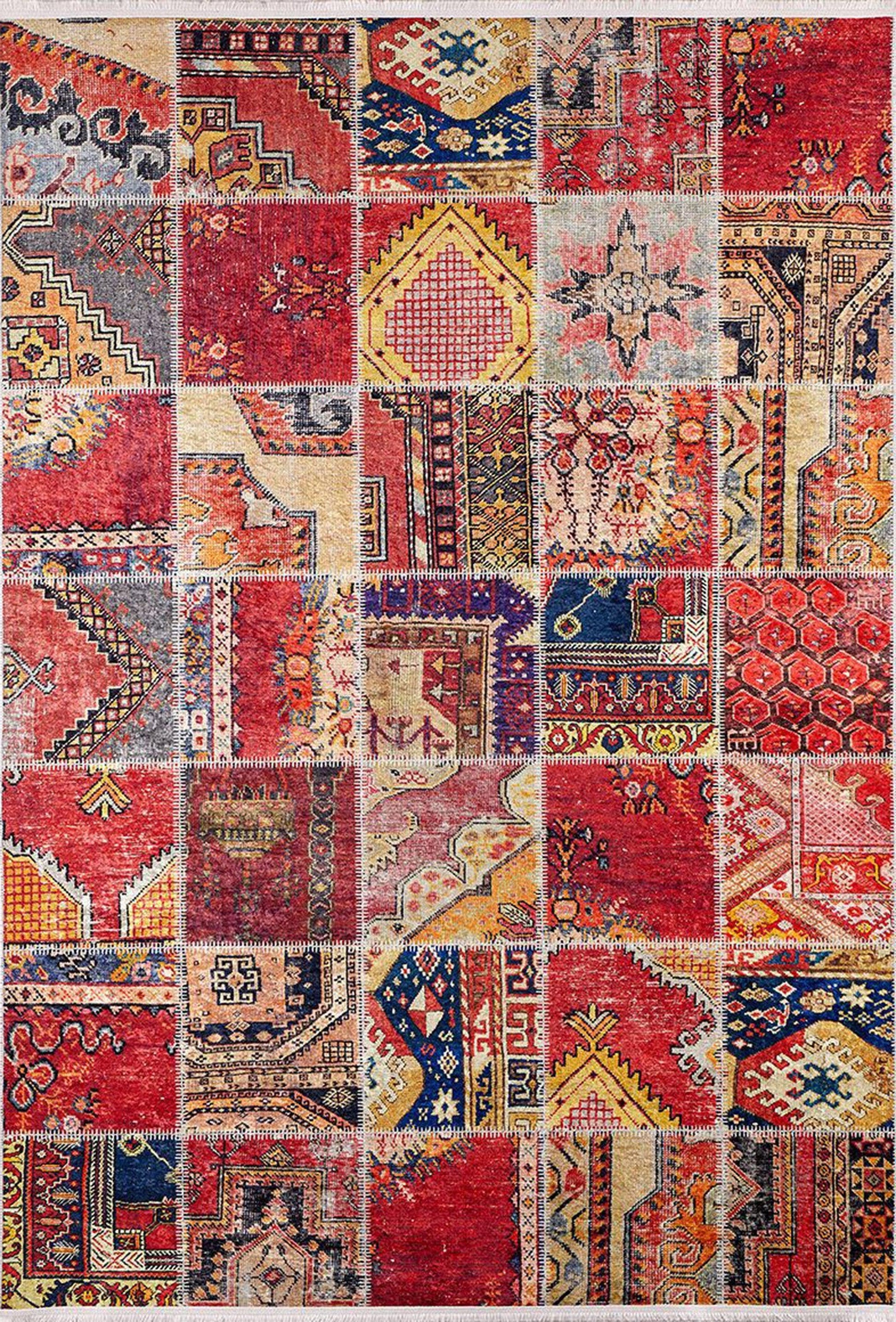 Kırmızı Patchwork Görünümlü Desenli Halı