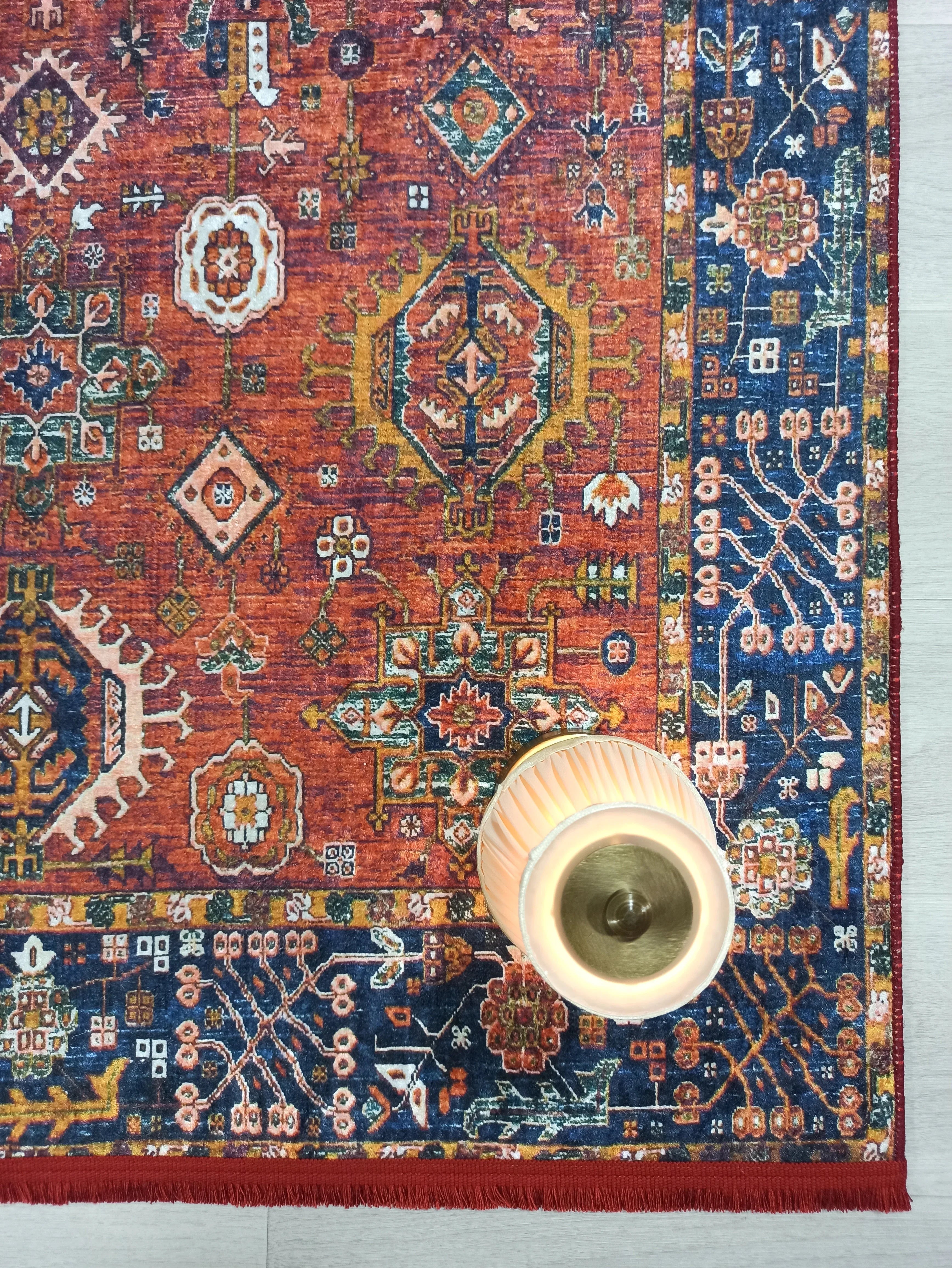 Kırmızı Uşak Vintage Antik Halı