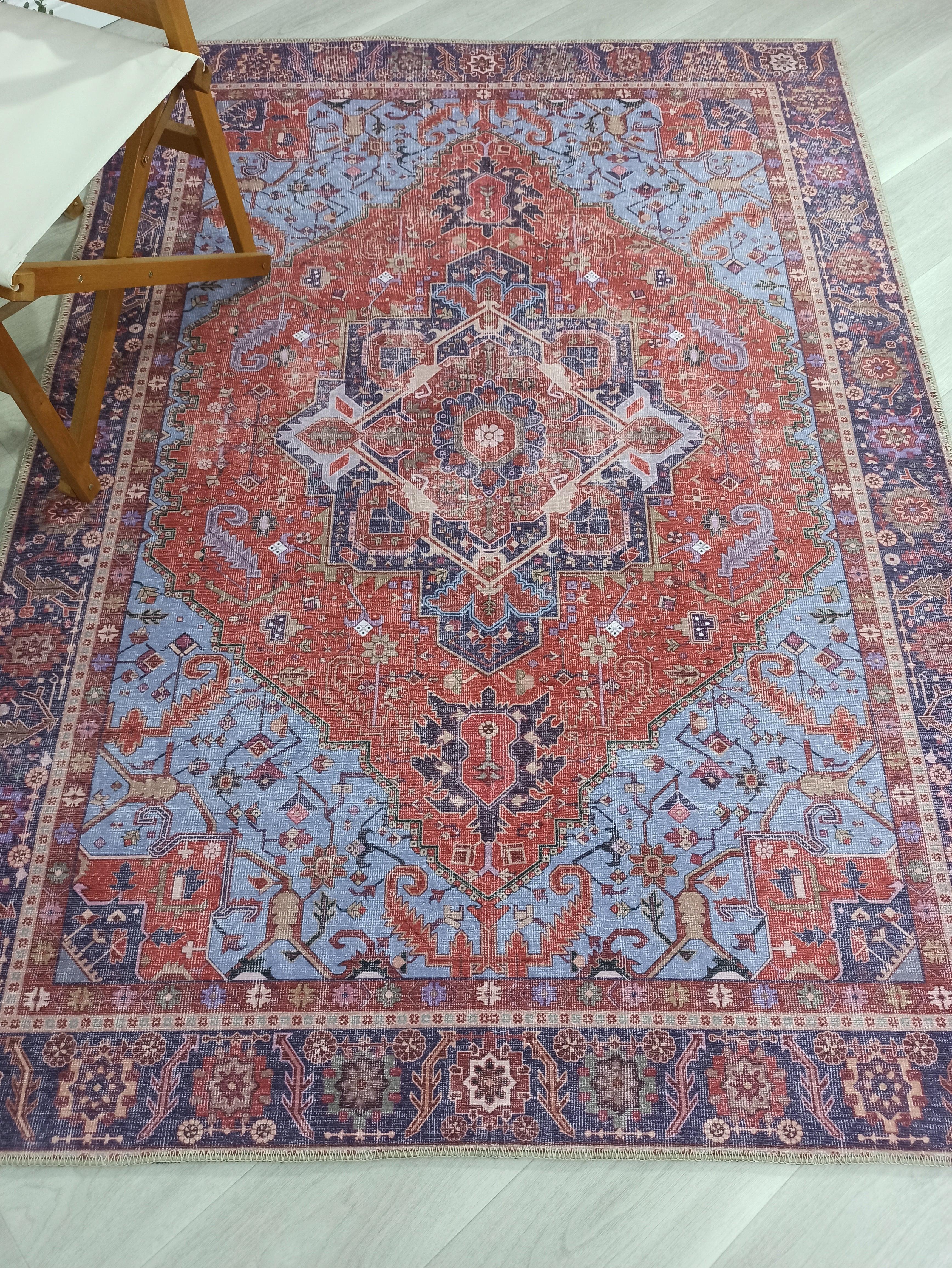 Kırmızı ve Mavi Madalyon Desenli Vintage Halı