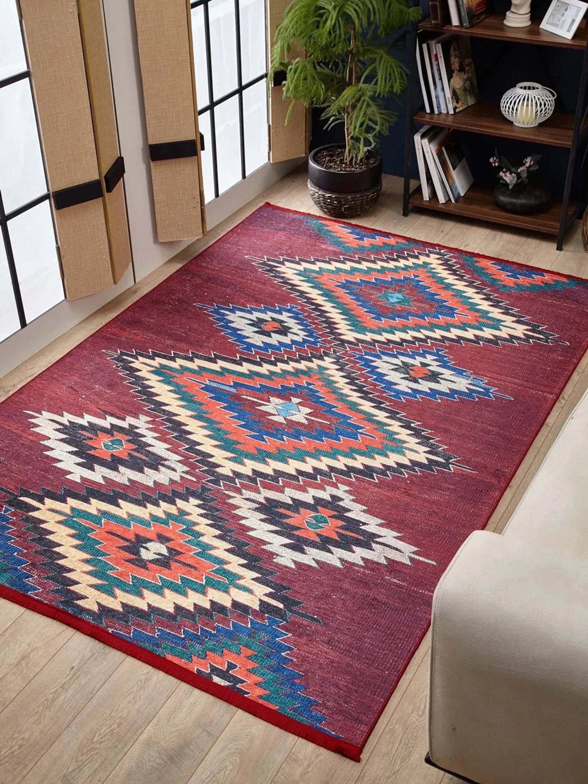 Koyu Kırmızı Geometrik Desenli Anadolu Kilim Halı