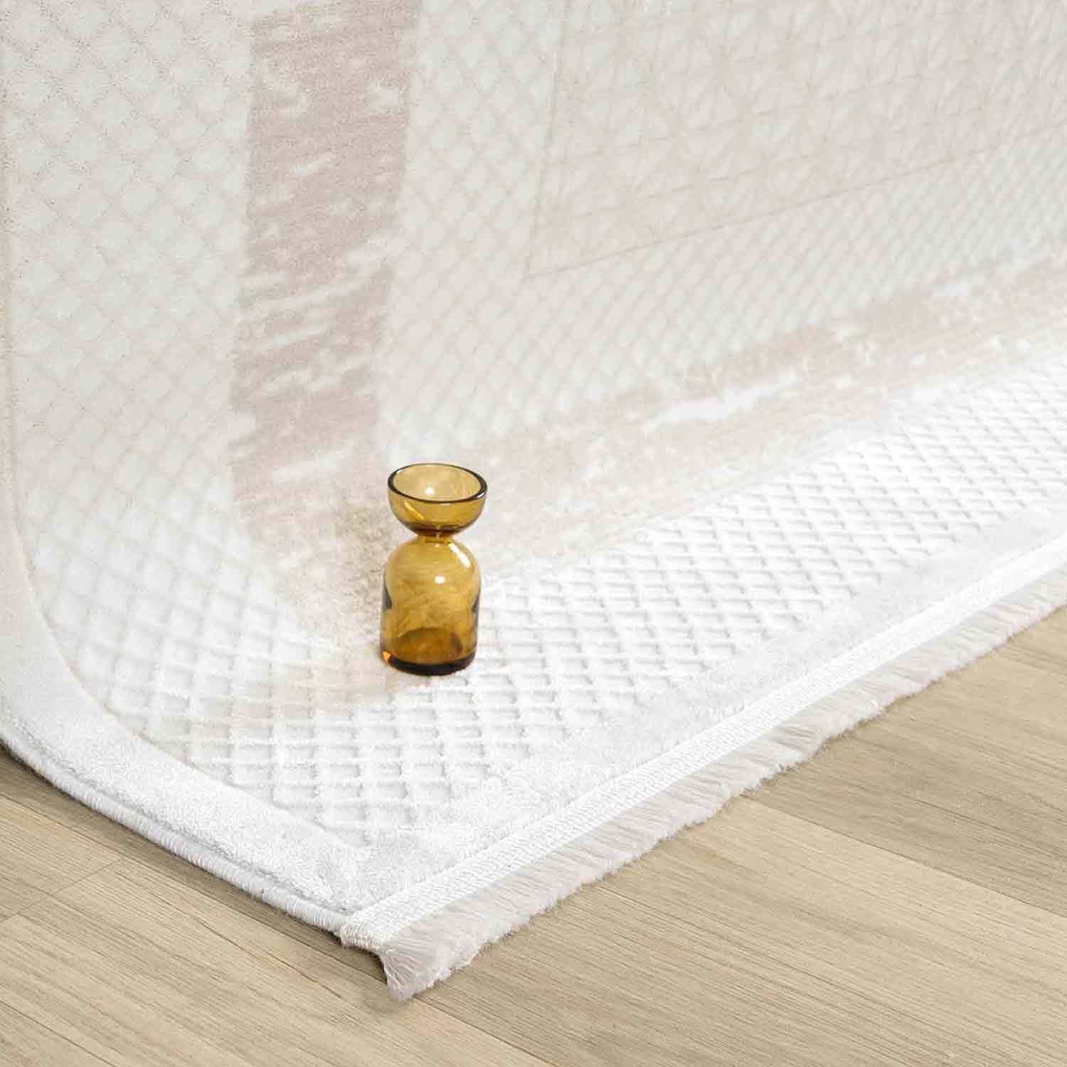 Krem Bej Geometrik Desenli Modern Halı