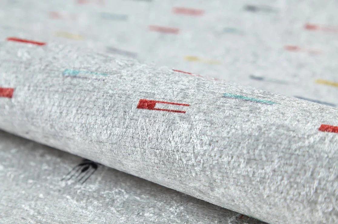Krem Çok Renkli Etnik Desenli Modern Saçaklı Kilim Halı