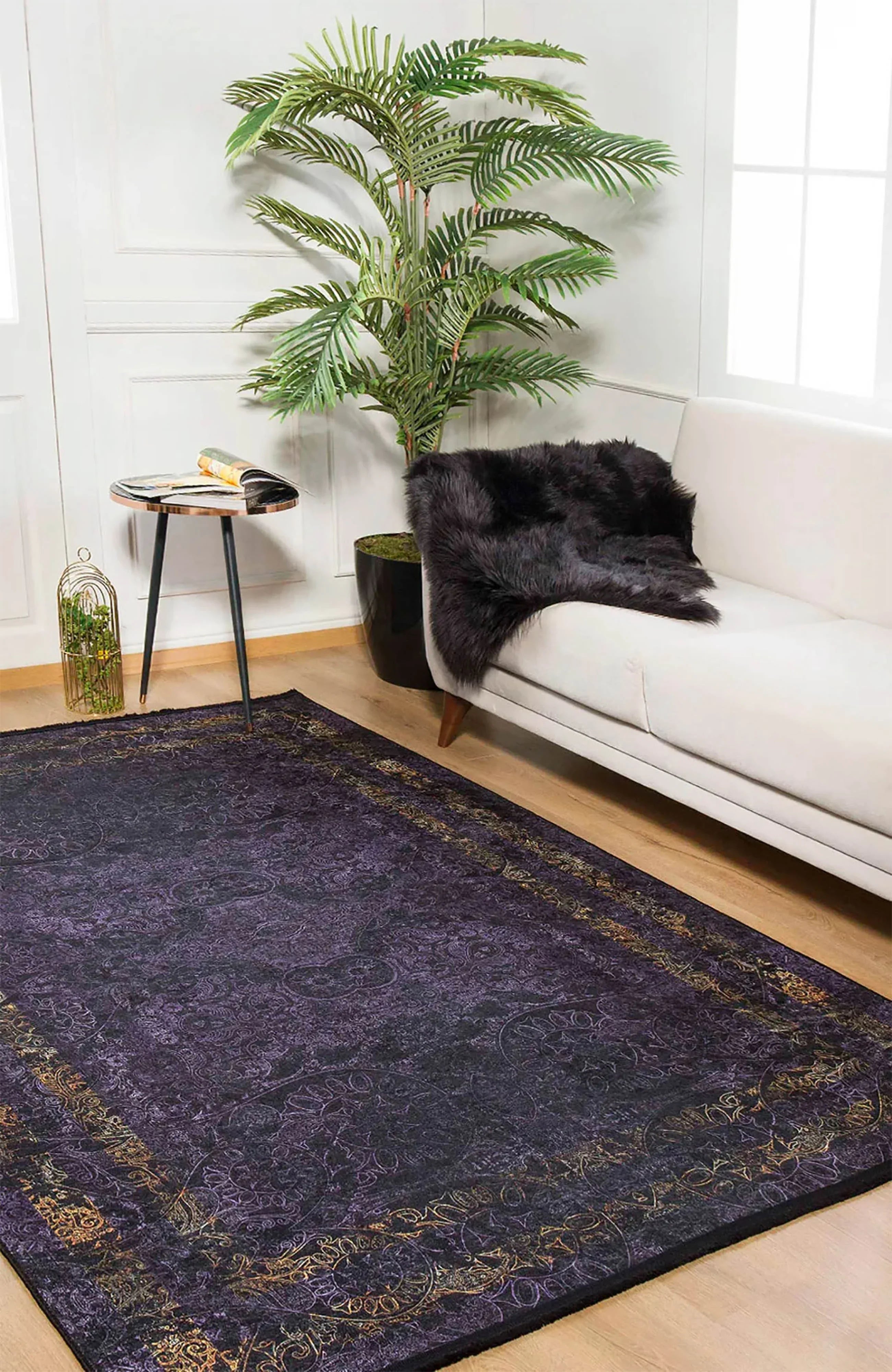 Lüks Mürdüm Damask Desenli Altın Eskitme Detaylı Bordürlü Halı