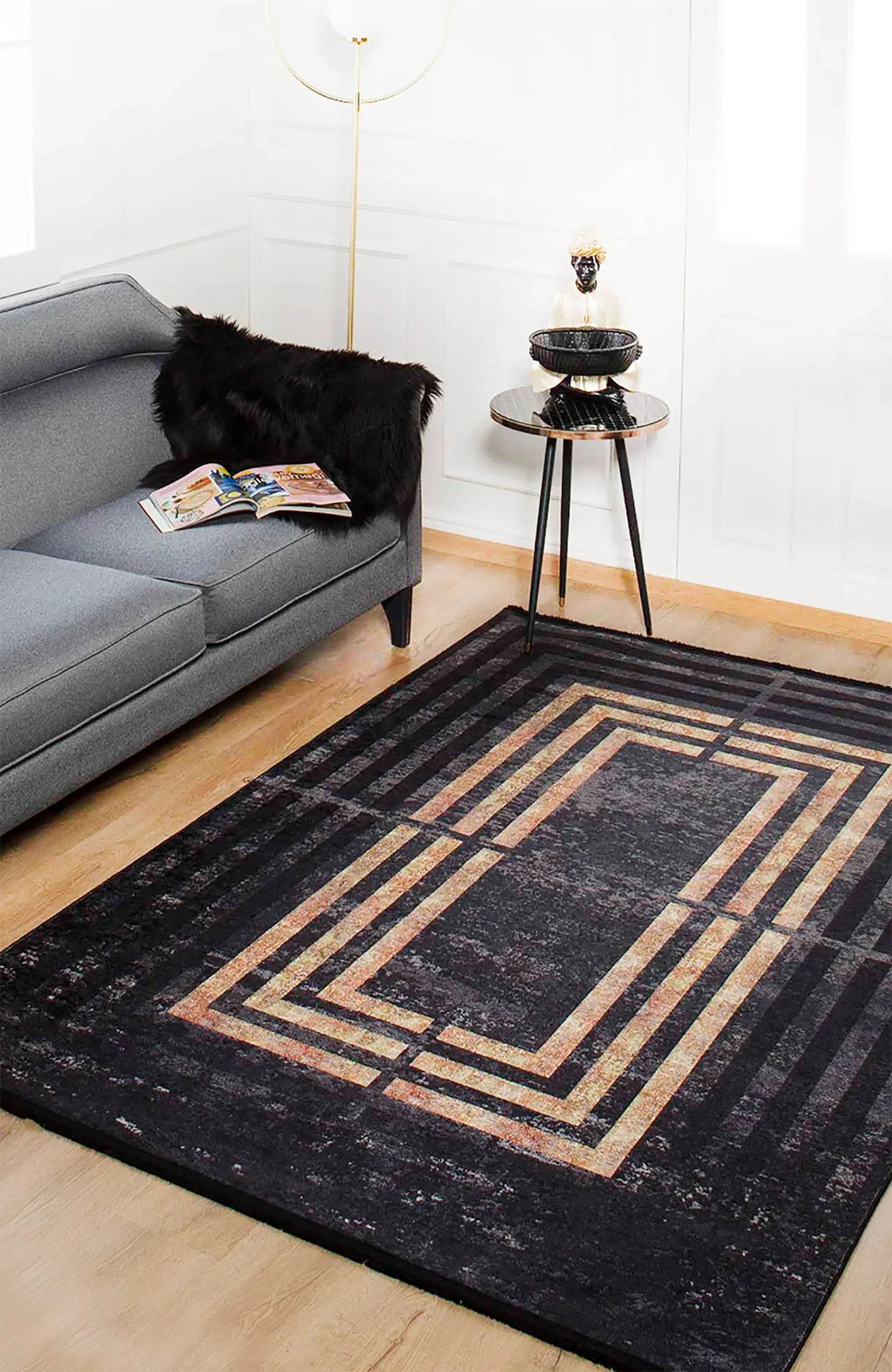 Lüks Siyah Altın Geometrik Çerçeveli Modern Halı