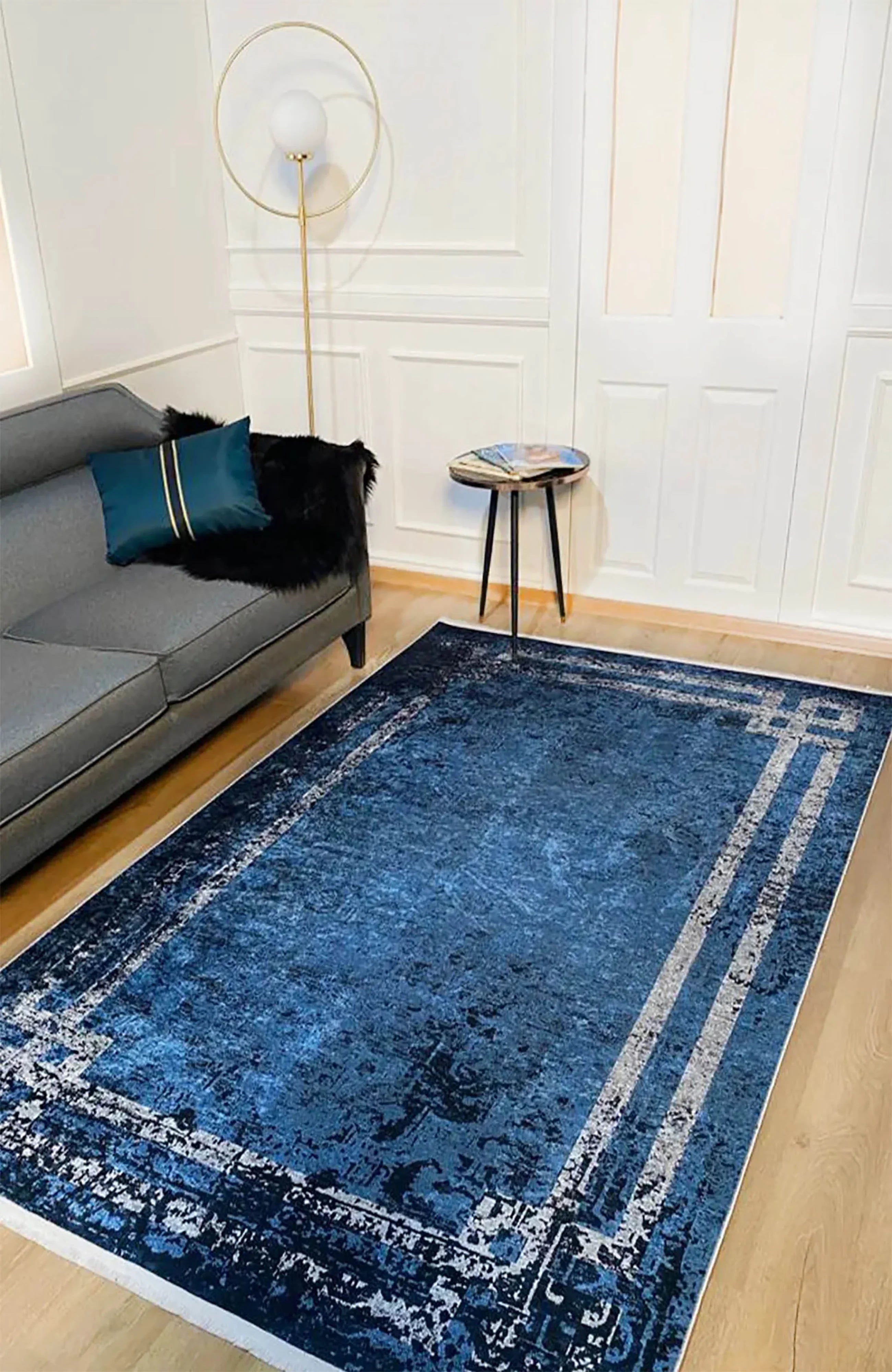 Mavi Lacivert Eskitme Geometrik Bordürlü Modern Halı