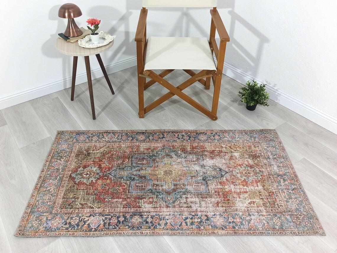Terracotta ve Adaçayı Yeşili Eskitme Desenli Vintage Halı