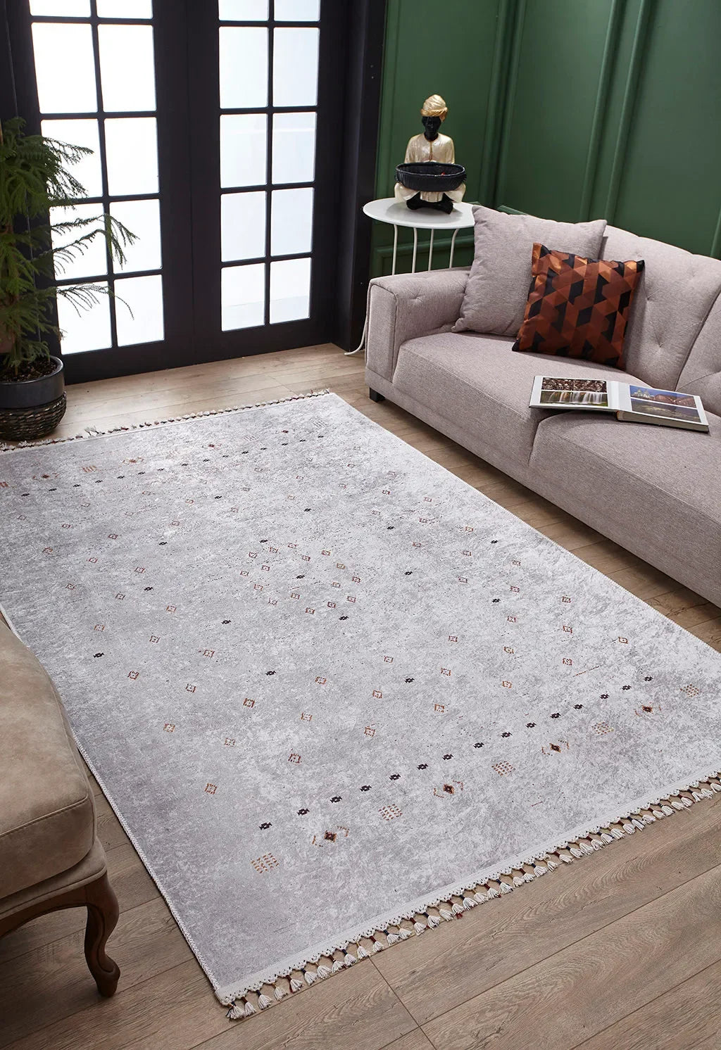 Örgü Saçaklı Minimal Etnik Halı