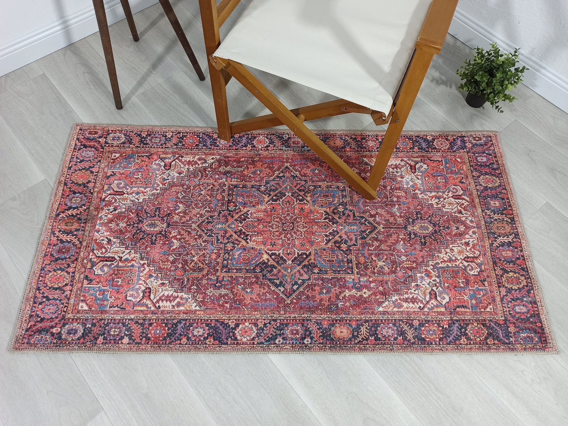Bordo ve Terracotta Medalyonlu Vintage Halı