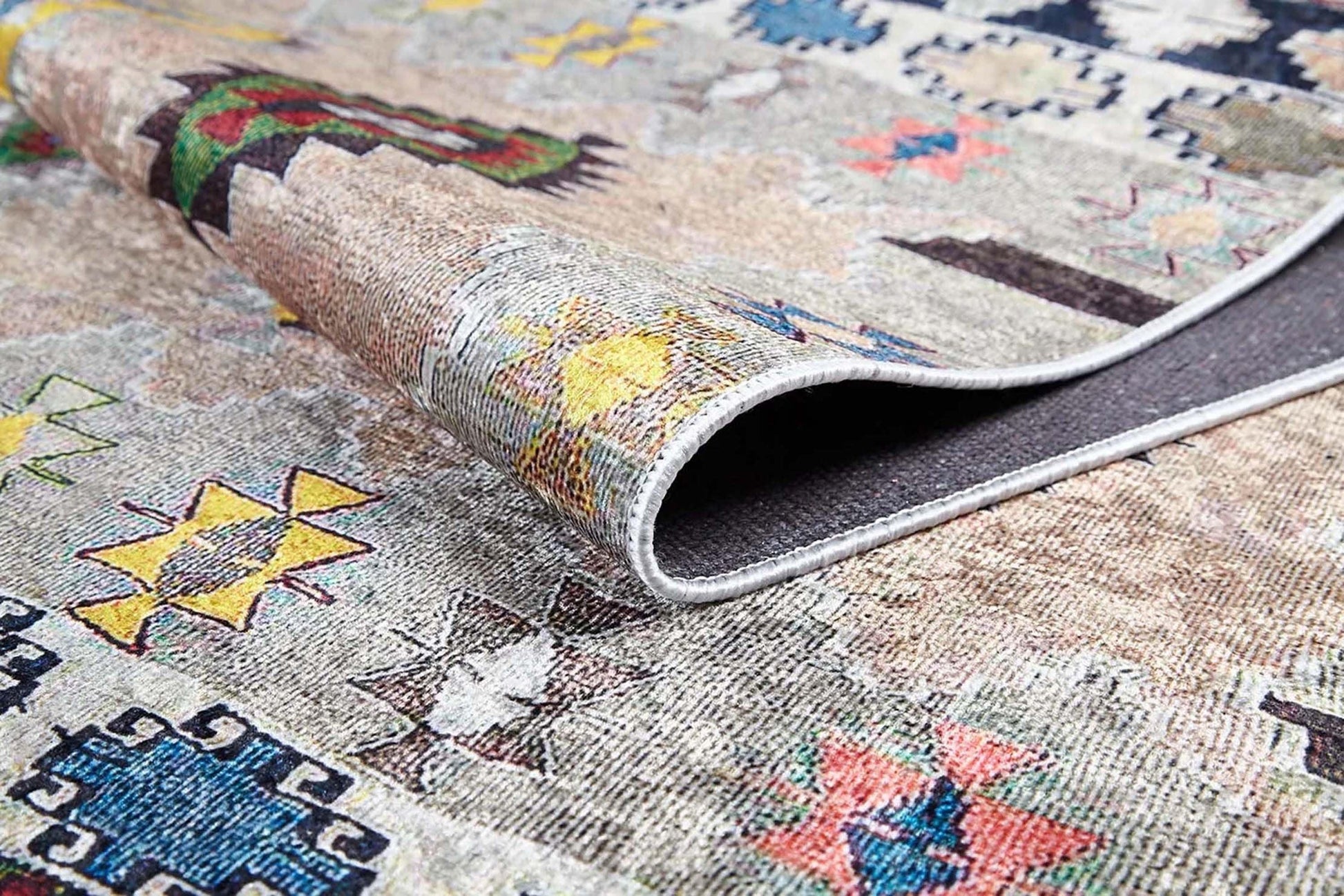 Pembe Bej Geometrik Desenli Anadolu Kilim Halı