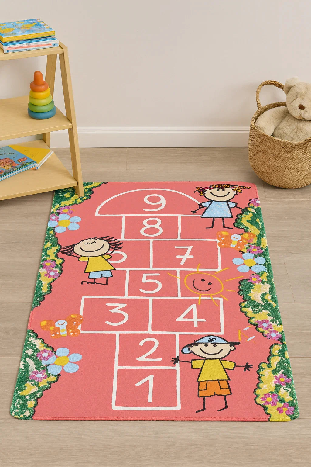 Pembe Seksek Desenli Çizgi Karakterli Yıkanabilir Çocuk Halısı