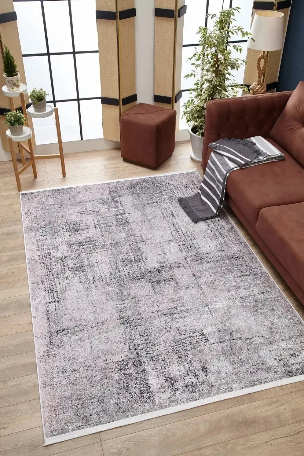 Pudra Pembesi Gri Modern Halı