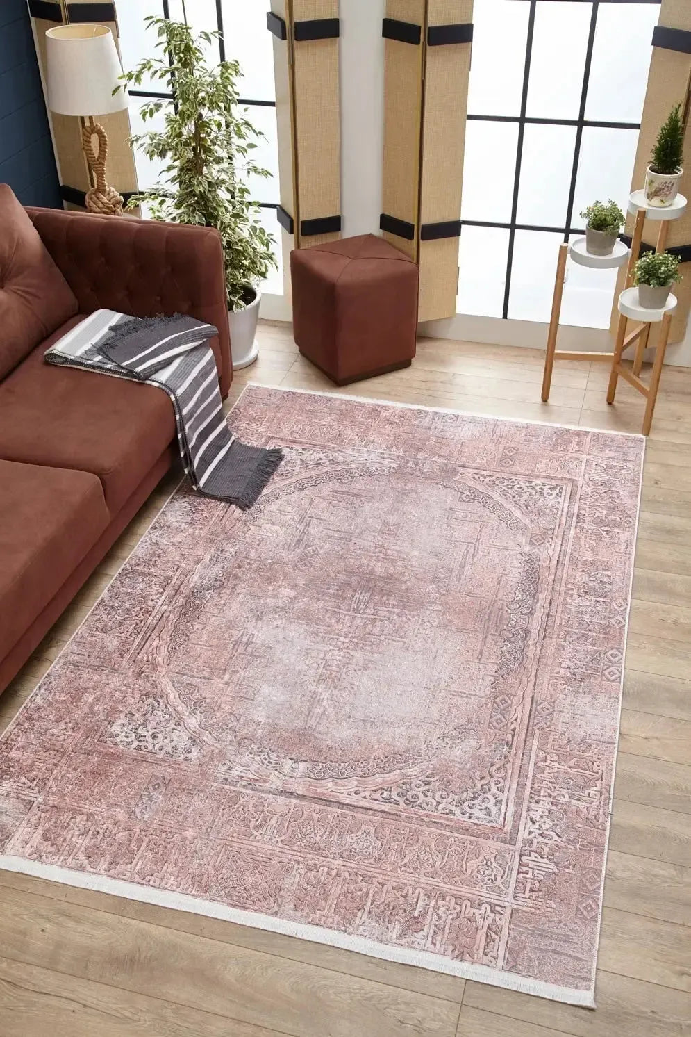 Pudra Pembesi Oval Motifli Modern Halı
