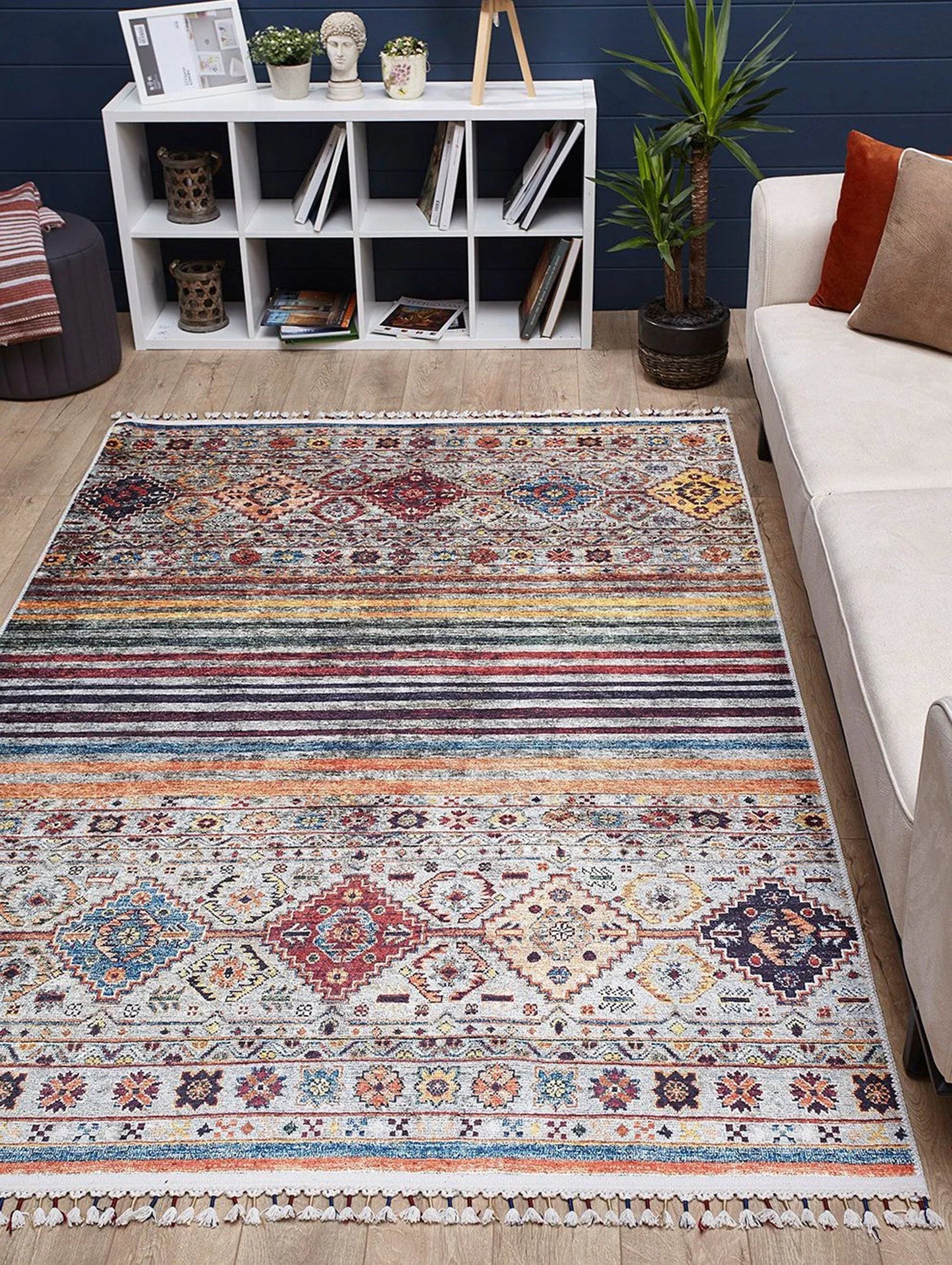 Renkli Geometrik Desenli Kilim Halı