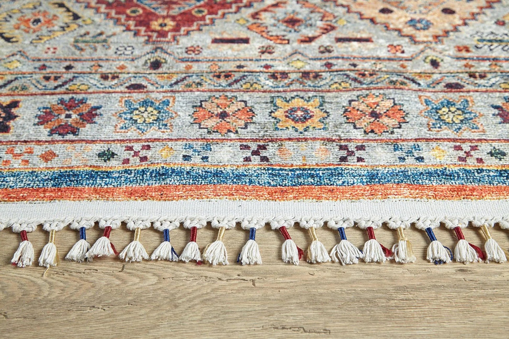 Renkli Geometrik Desenli Kilim Halı