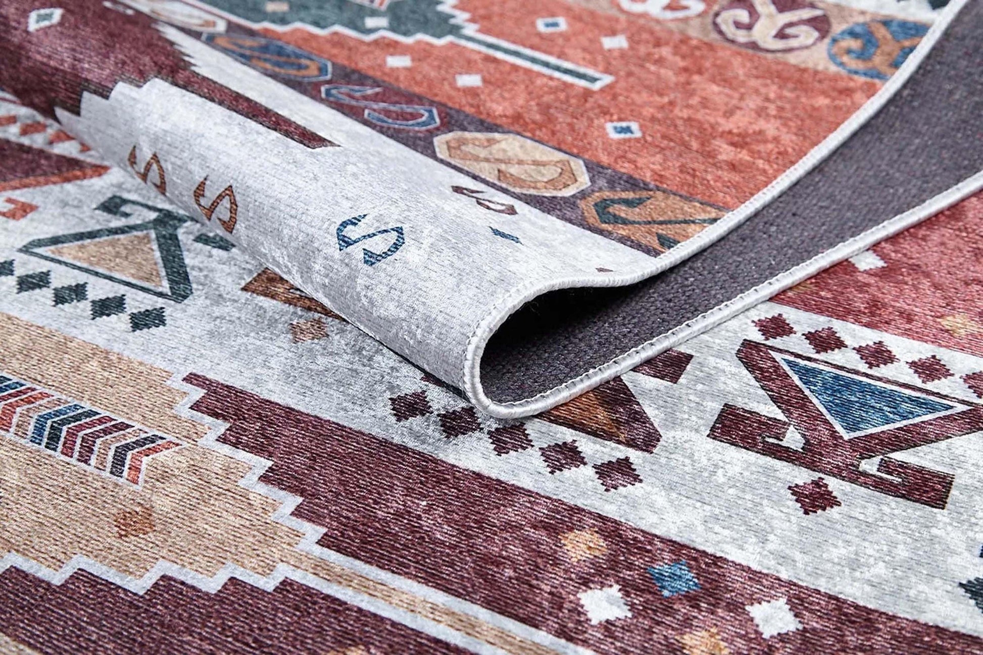 Renkli Geometrik Desenli Pastel Kilim Halı