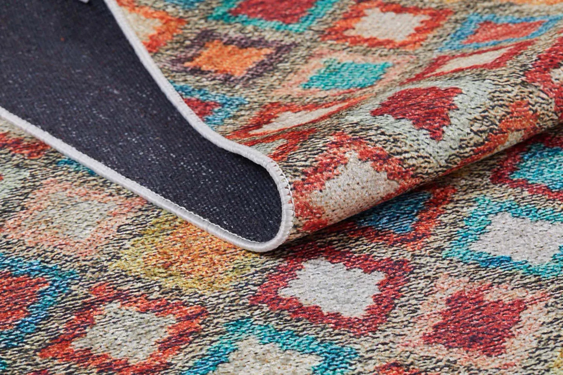 Renkli Kare Desenli Anadolu Kilim Halı