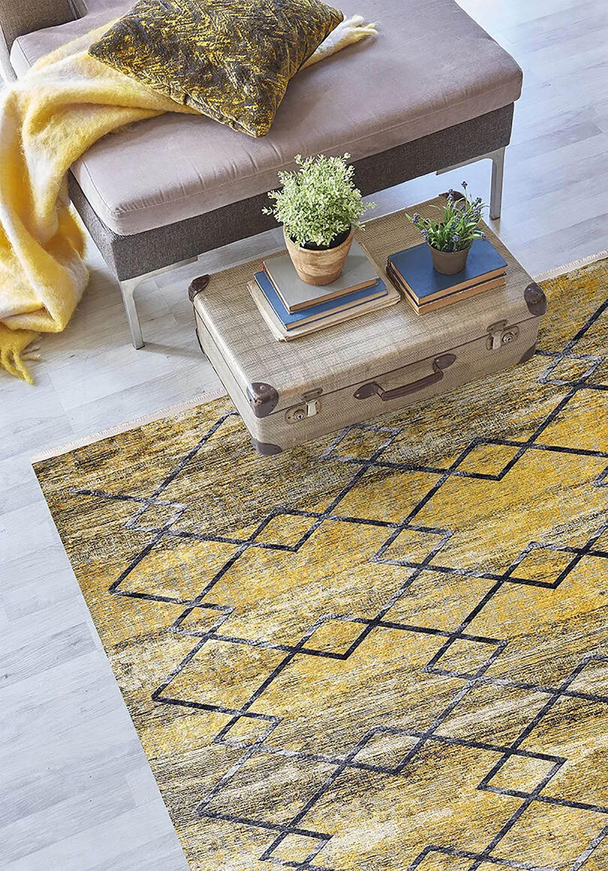 Sarı Hardal Geometrik Baklava Desen Halı