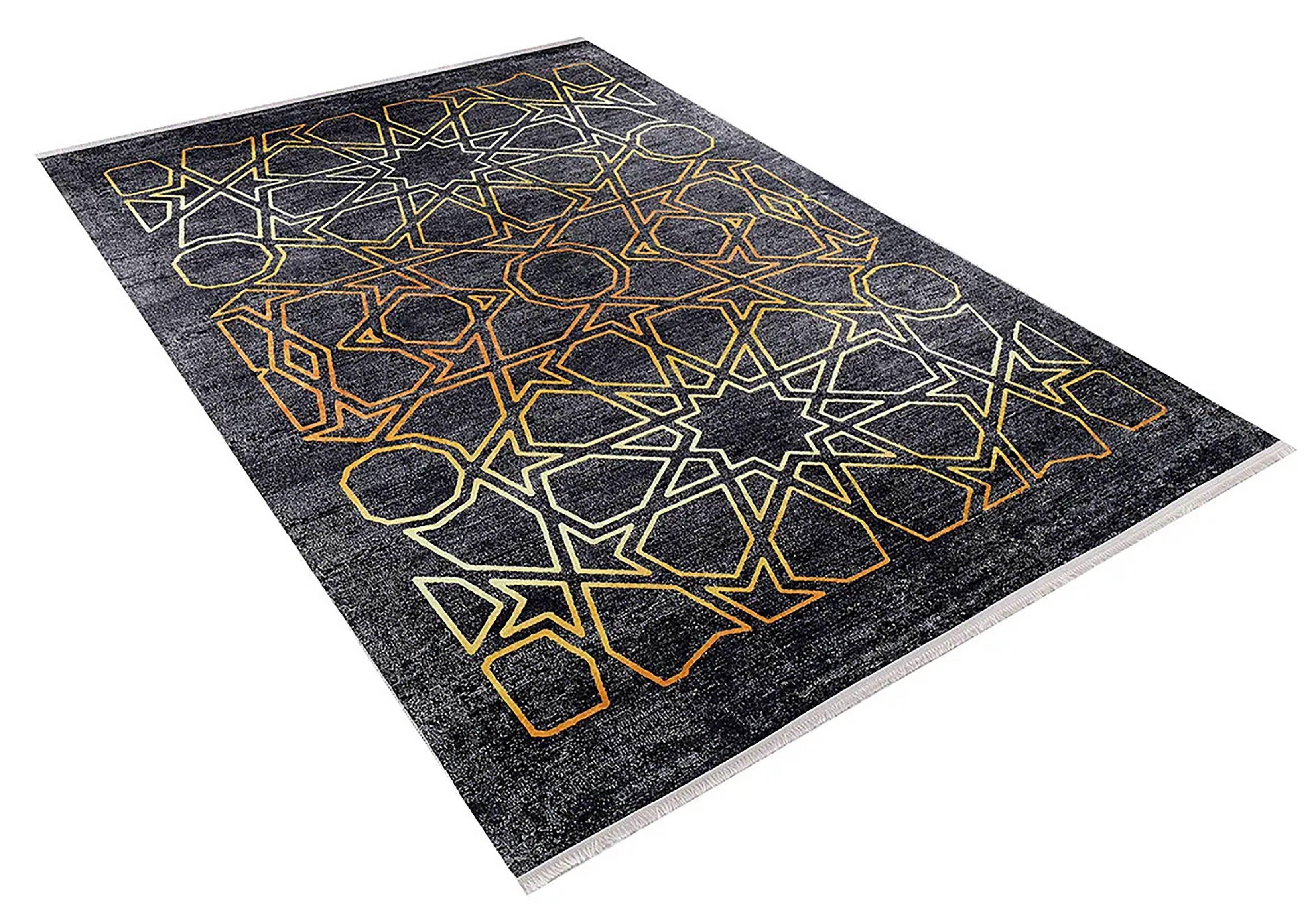 Selçuklu Desenli Geometrik Siyah Altın Halı
