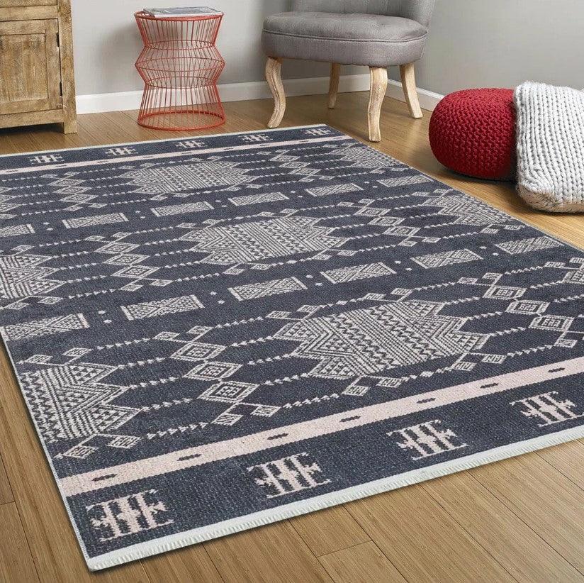 Siyah Geometrik Kilim Halı