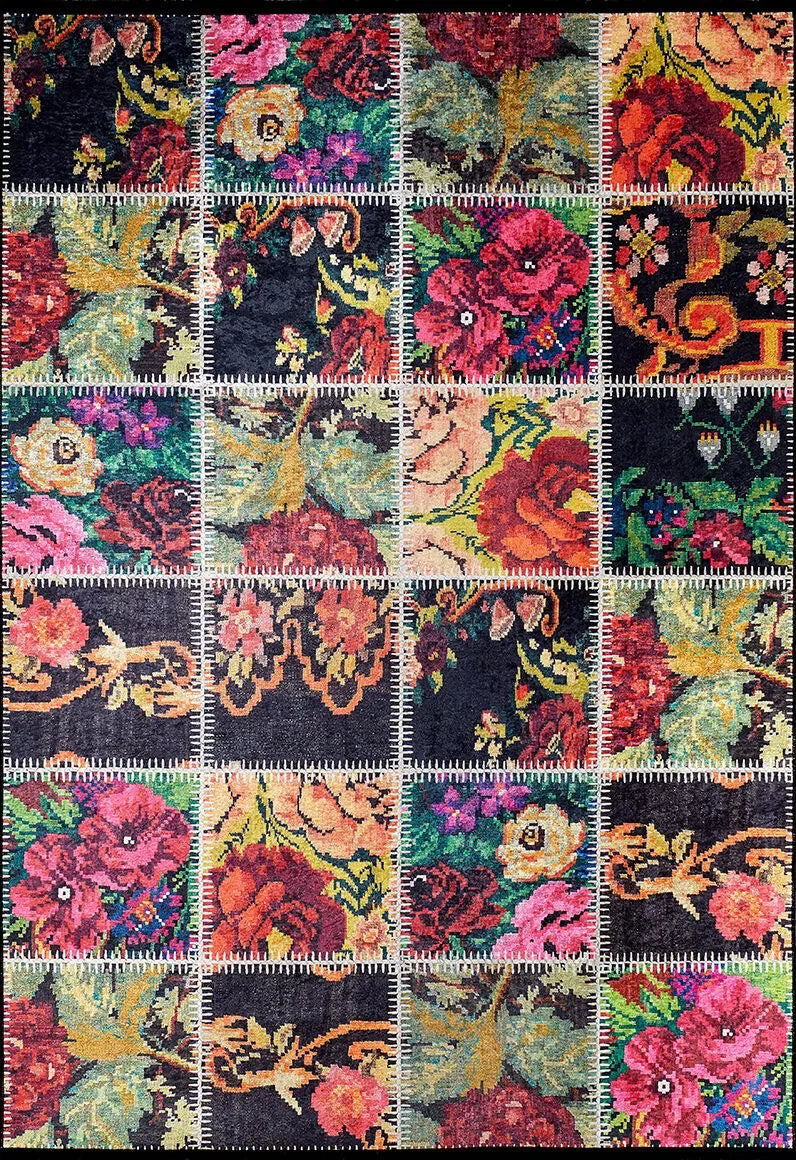 Siyah Zemin Canlı Çiçekli Patchwork Görünümlü Desenli Halı