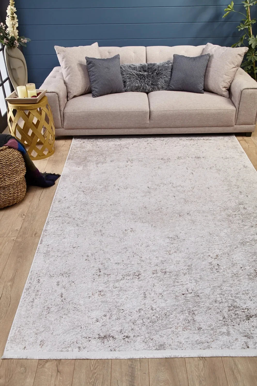 Soft Açık Krem Bej Tonlarında Sade Halı