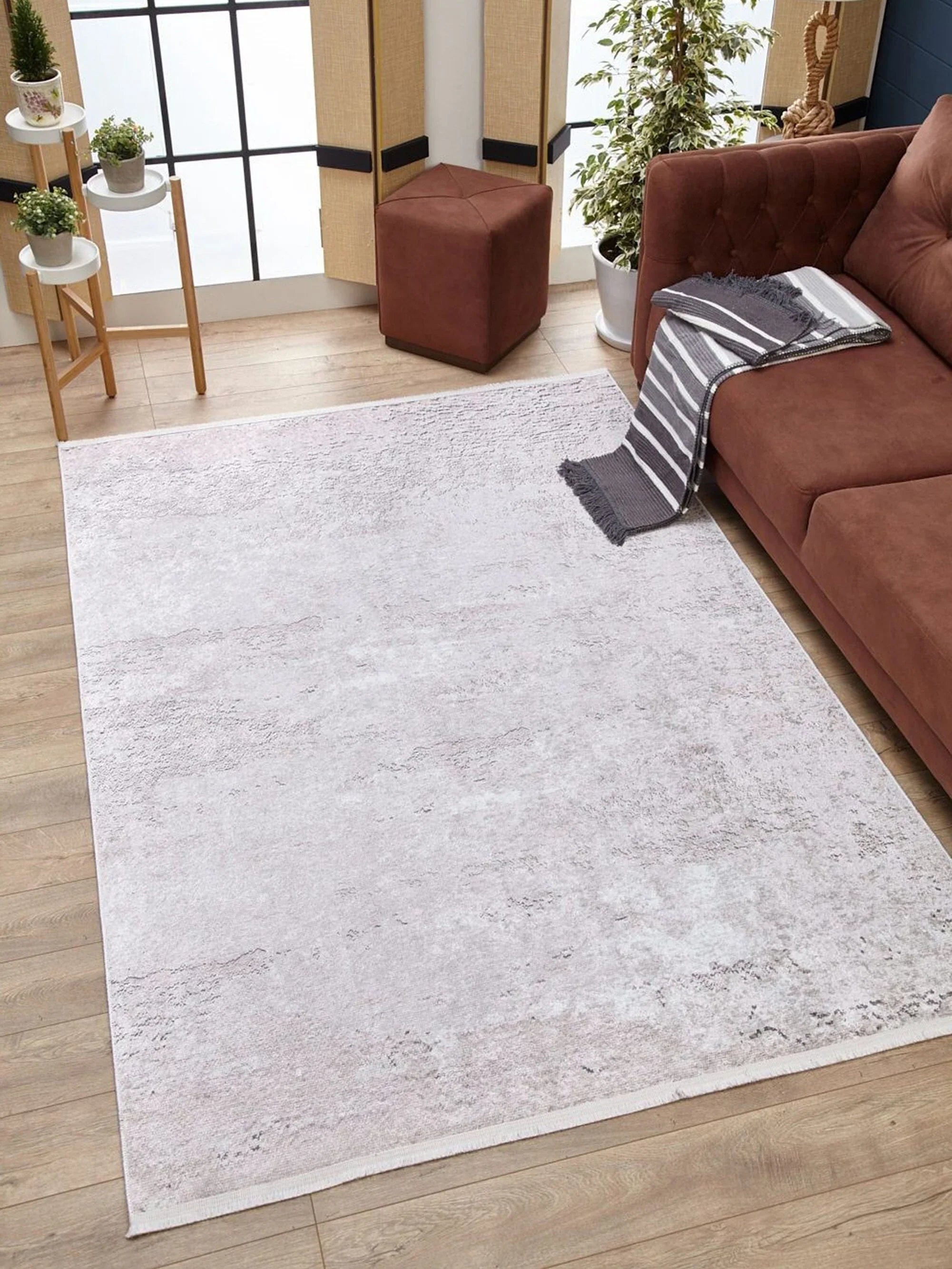 Soft Pudra Bej Eskitme Desenli Halı